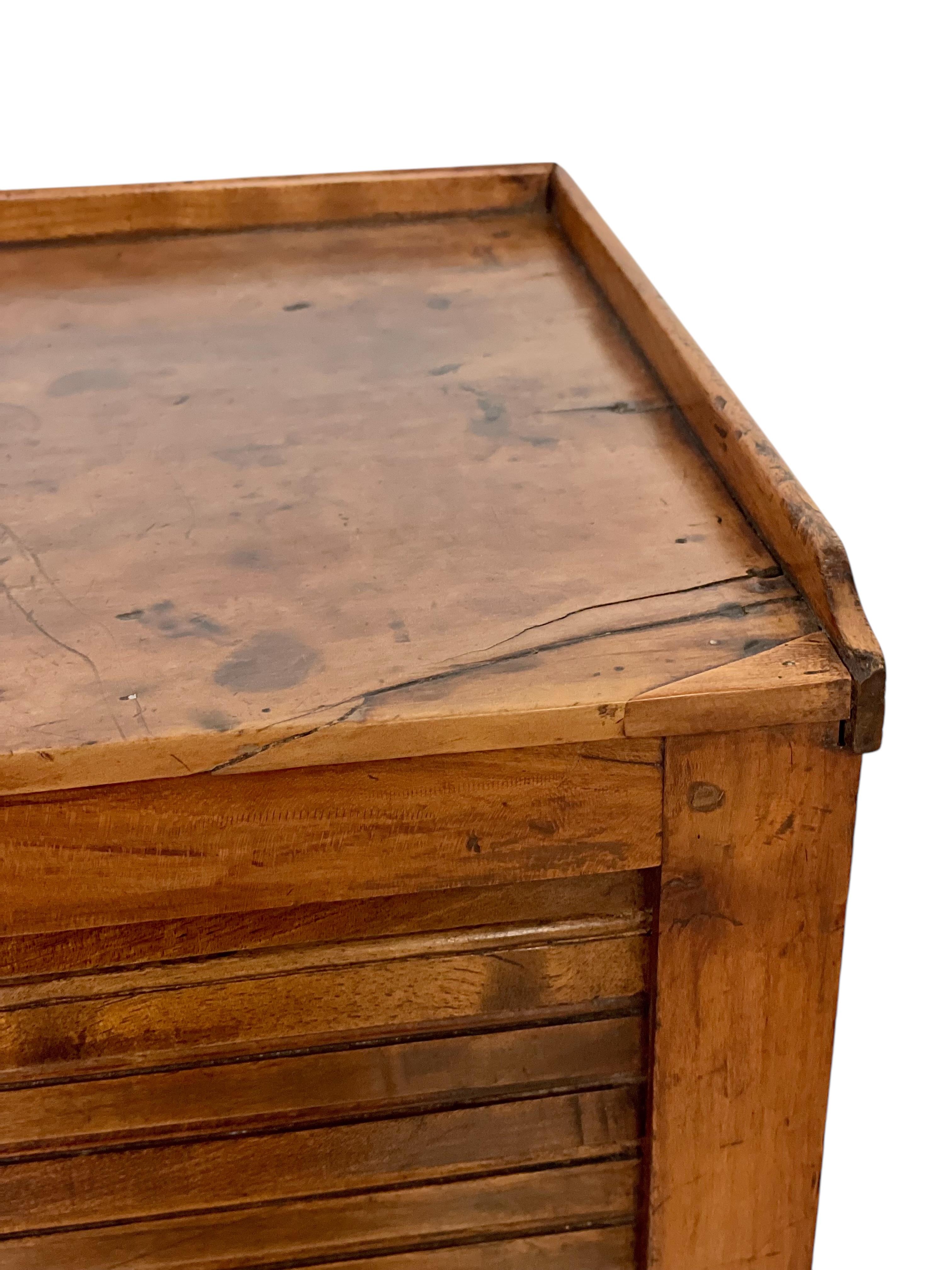 19th Century Louis XVI Walnut Side Table For Sale 2
