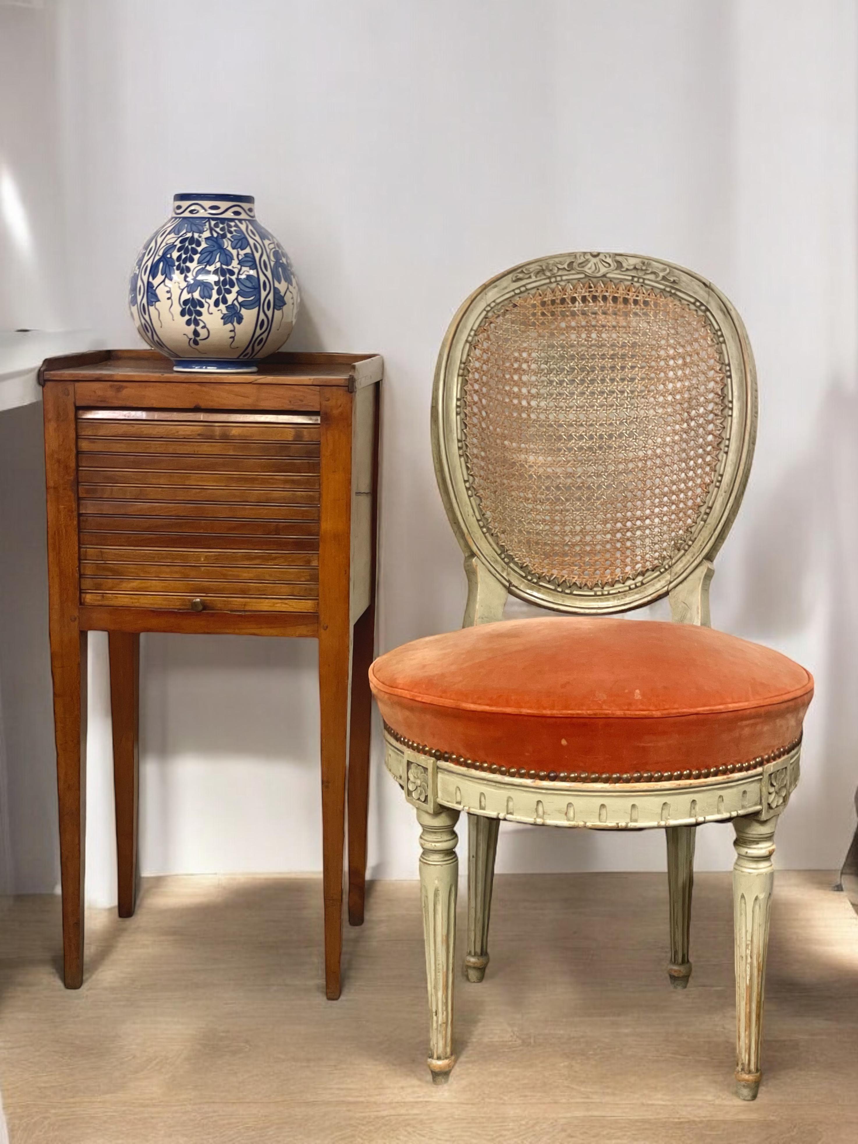 19th Century Louis XVI Walnut Side Table For Sale 3