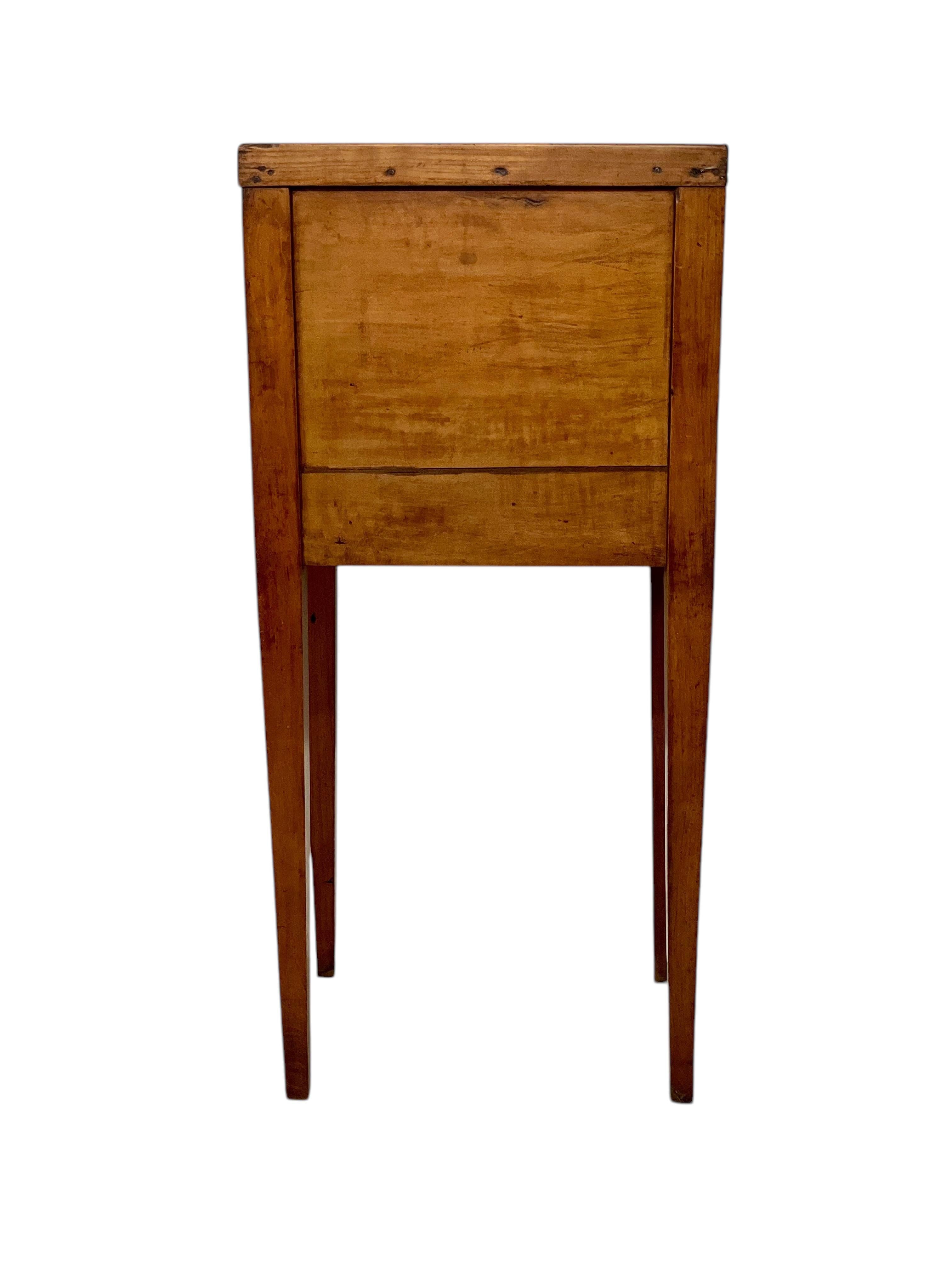 19th Century Louis XVI Walnut Side Table For Sale 5