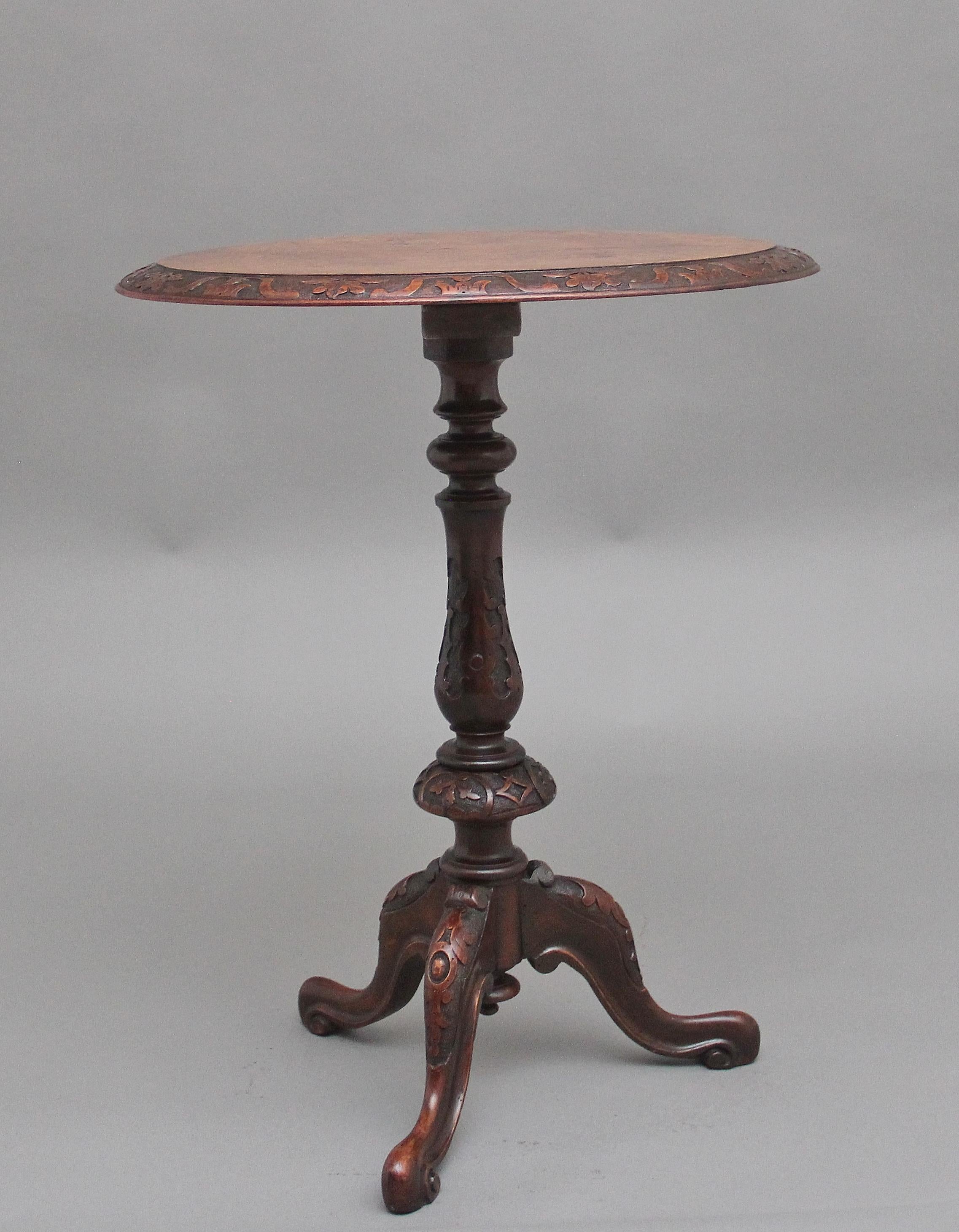 19th Century walnut occasional table In Good Condition For Sale In Martlesham, GB
