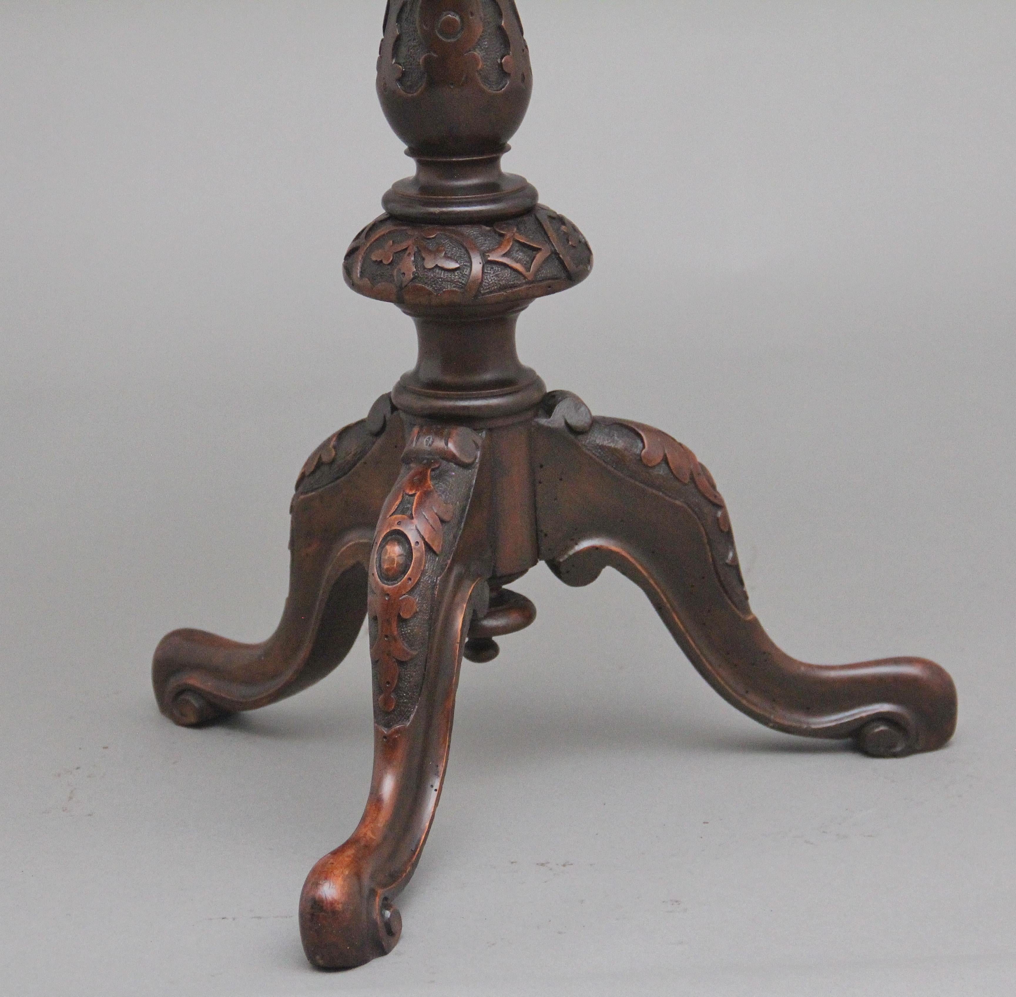 19th Century walnut occasional table For Sale 1