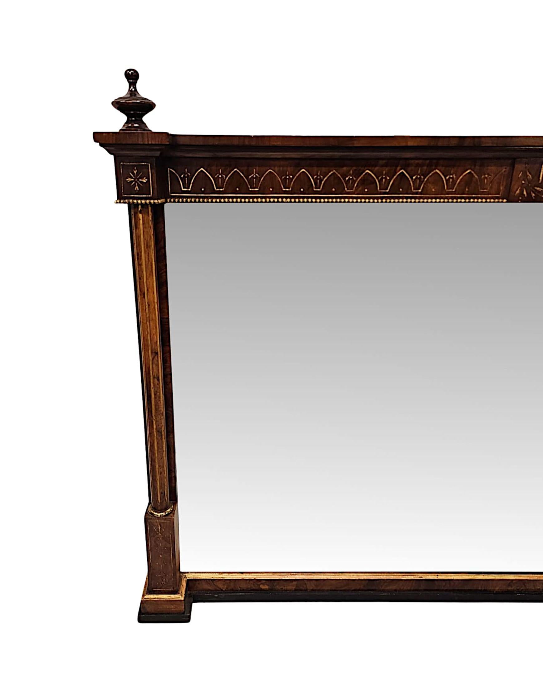 Anglais Miroir à trumeau du XIXe siècle en noyer parcellaire doré en vente