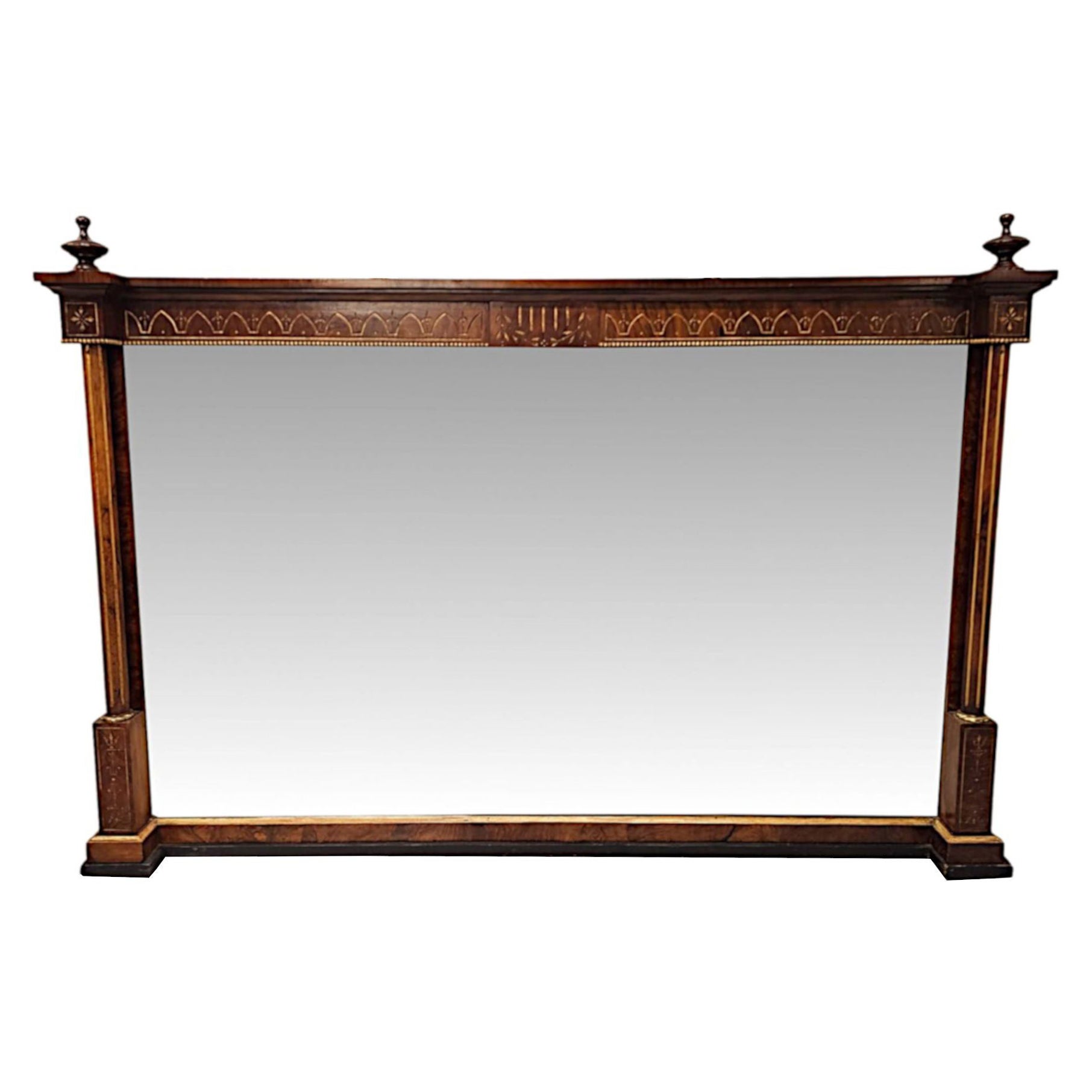 Miroir à trumeau du XIXe siècle en noyer parcellaire doré
