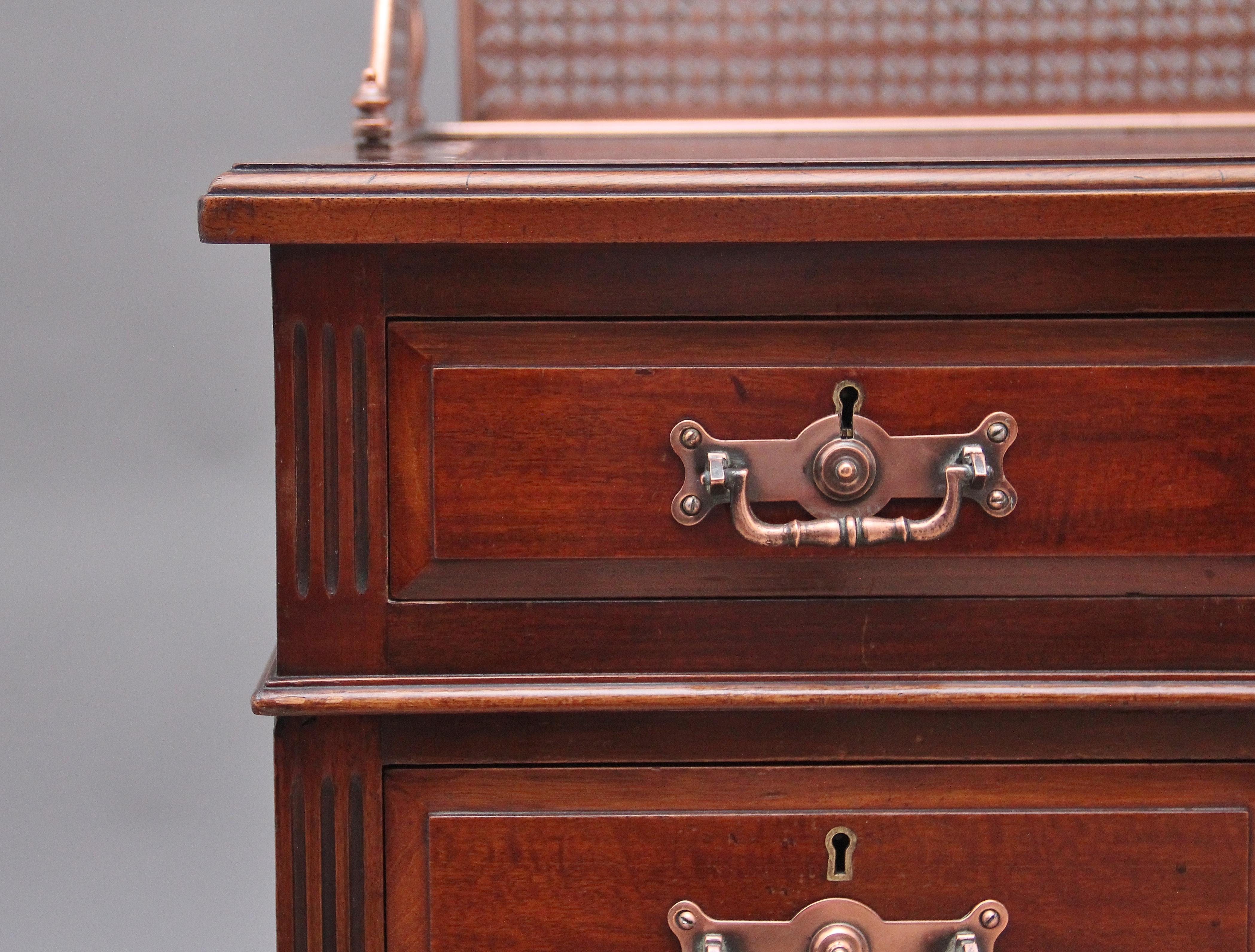 19th Century Walnut Pedestal Desk For Sale 5