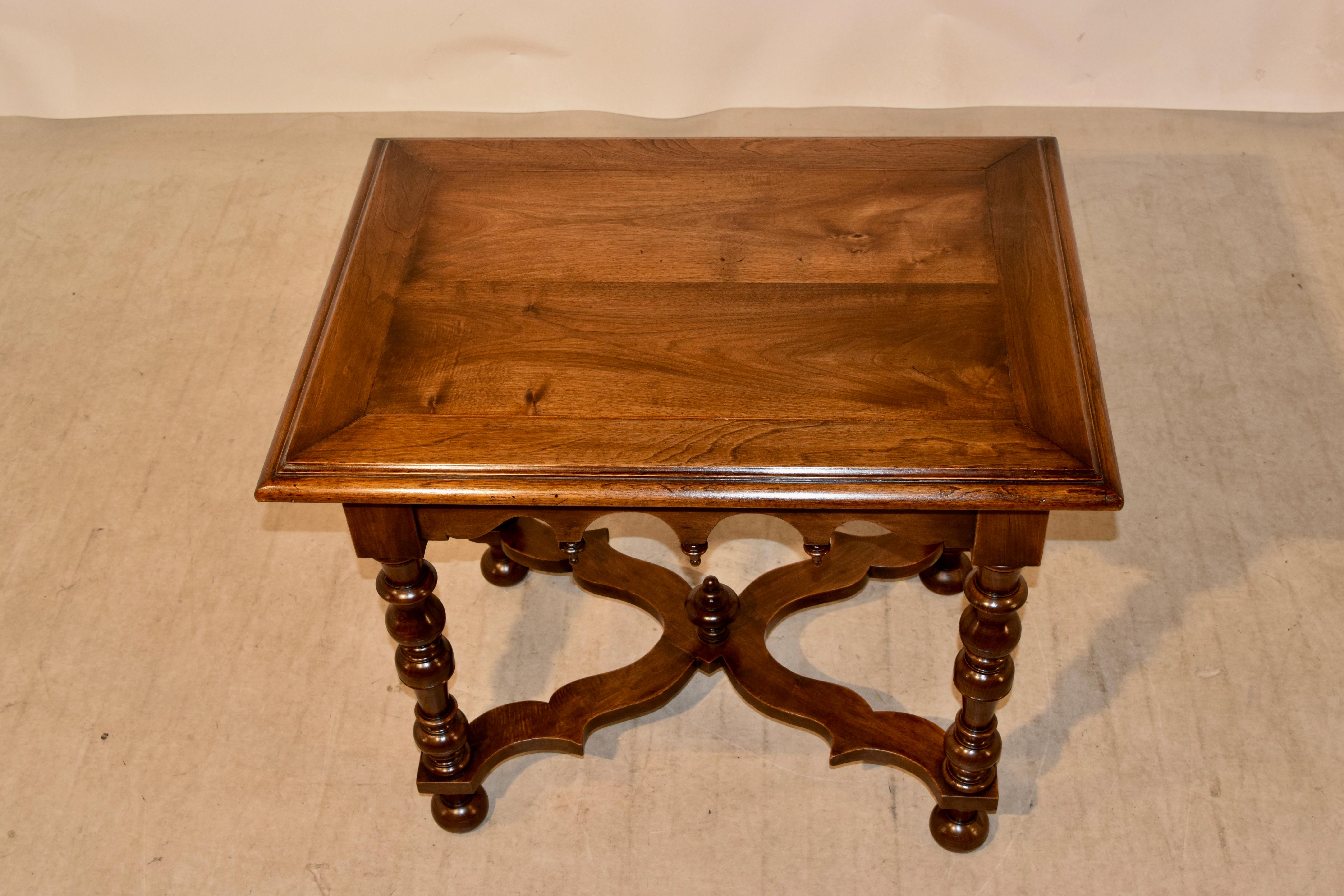 19th Century Walnut Side Table In Good Condition In High Point, NC