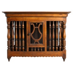 19th Century Walnut Wall Panettiere / Cupboard