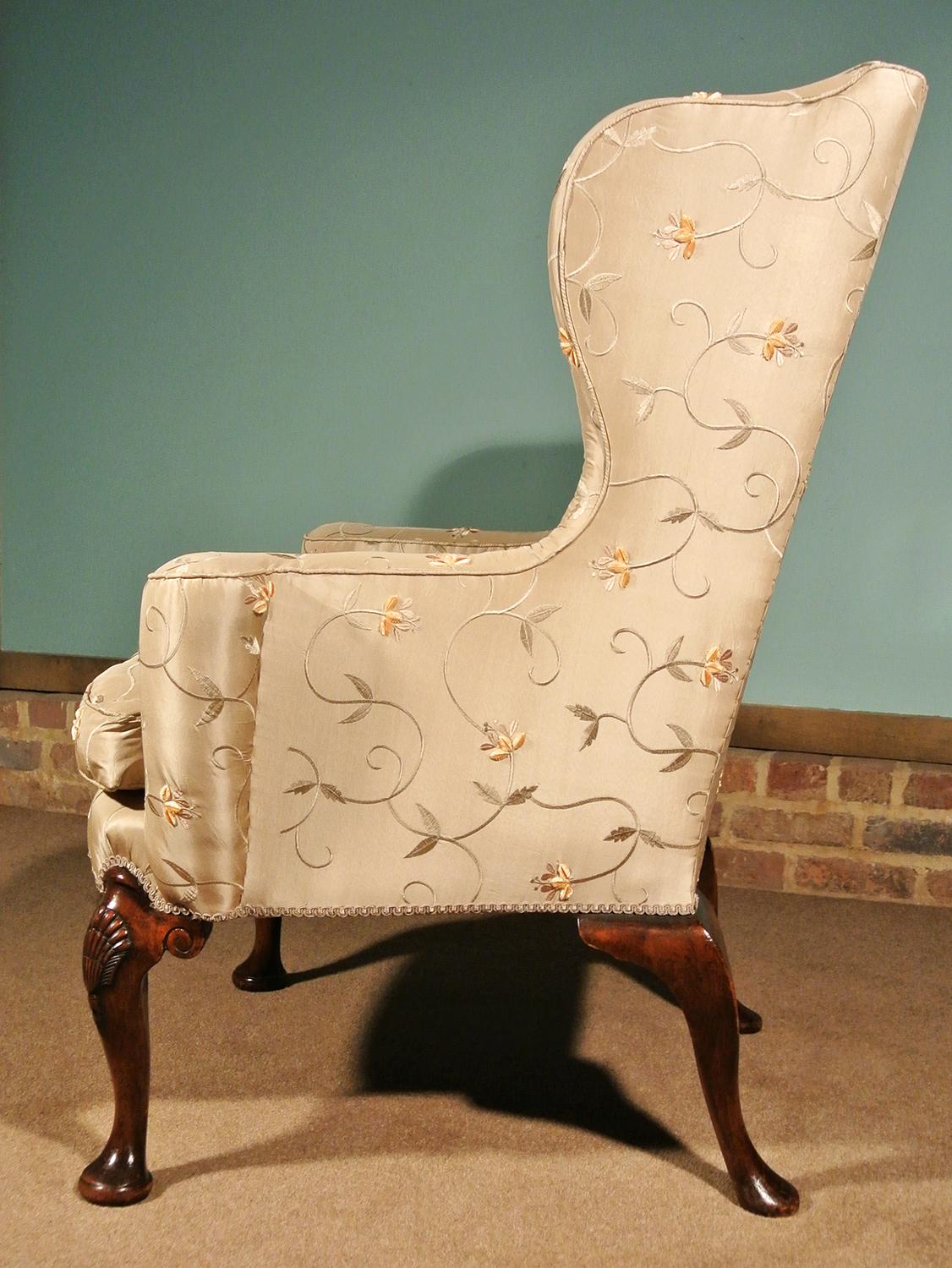 19th Century Walnut Wing Armchair Chair, circa 1820 For Sale 1