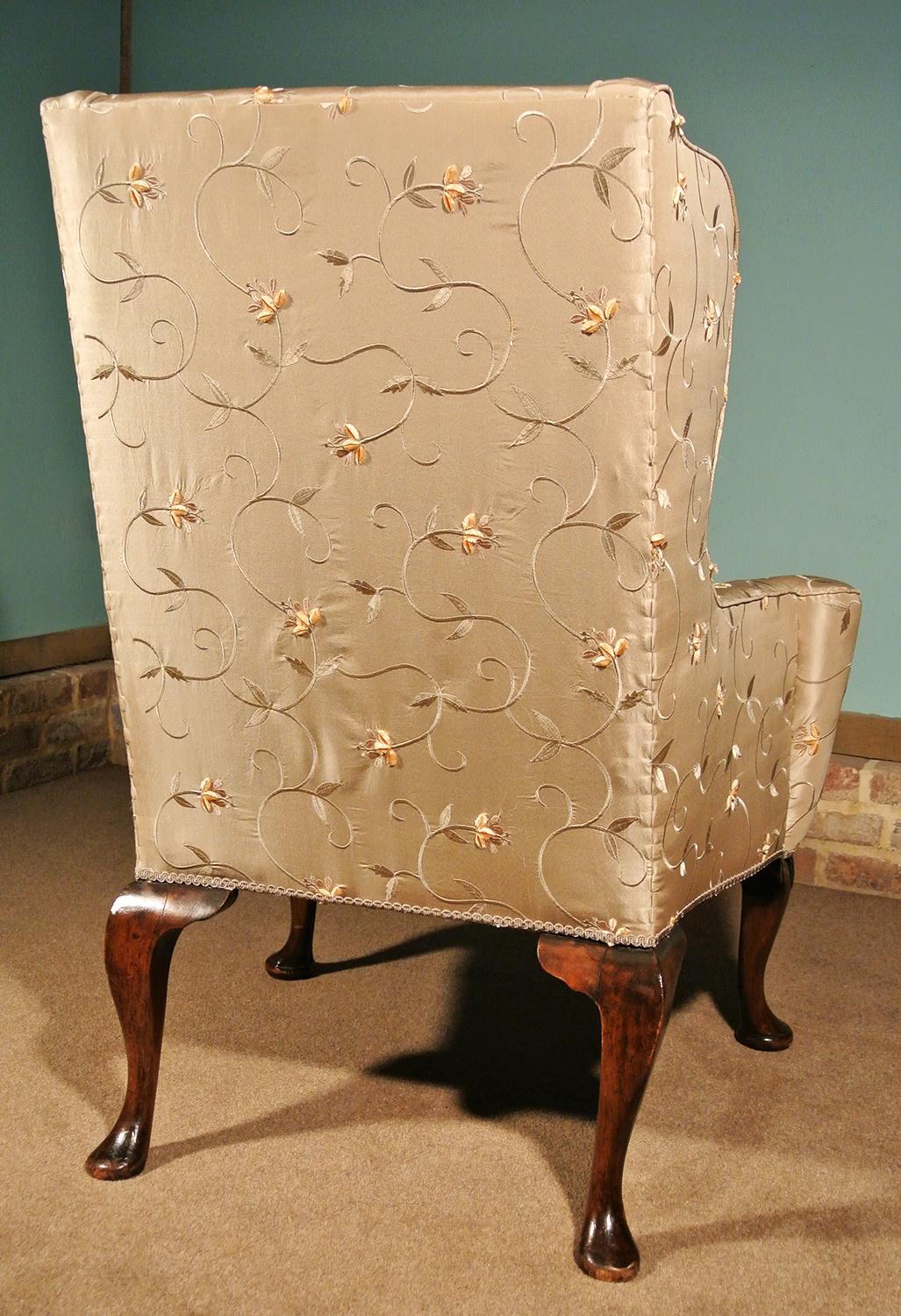 19th Century Walnut Wing Armchair Chair, circa 1820 For Sale 2