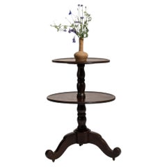 Mesa auxiliar inglesa de madera de nogal del siglo XIX, estilo Jorge III