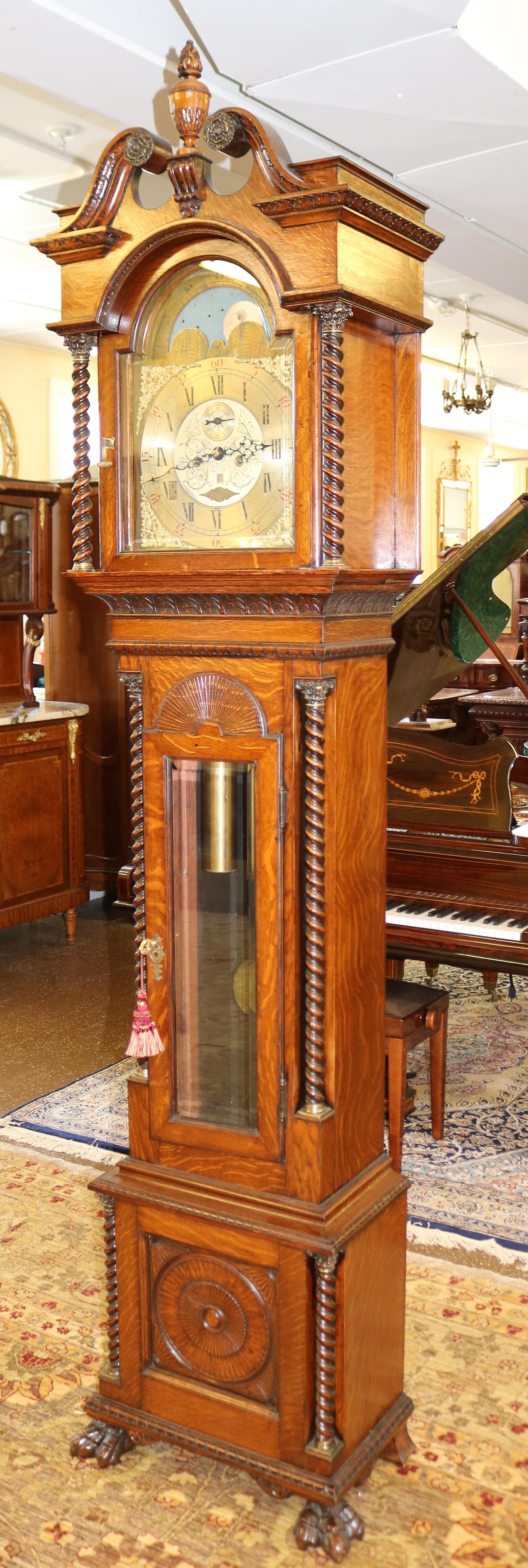 Horloge de grand-père Walter Durfee du 19ème siècle en chêne tigré à motif tigré avec 42 grands boîtiers Bon état - En vente à Long Branch, NJ