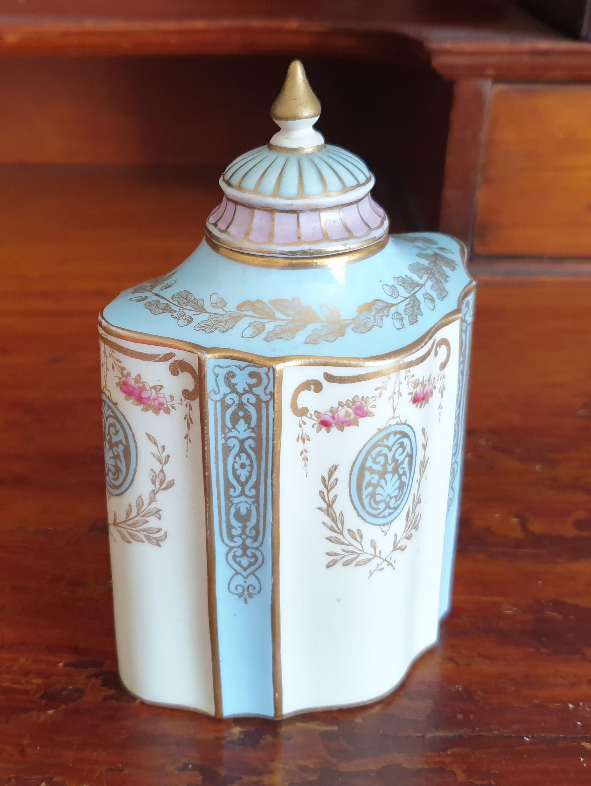 Porcelain 19th Century Wedgewood Tea Caddy