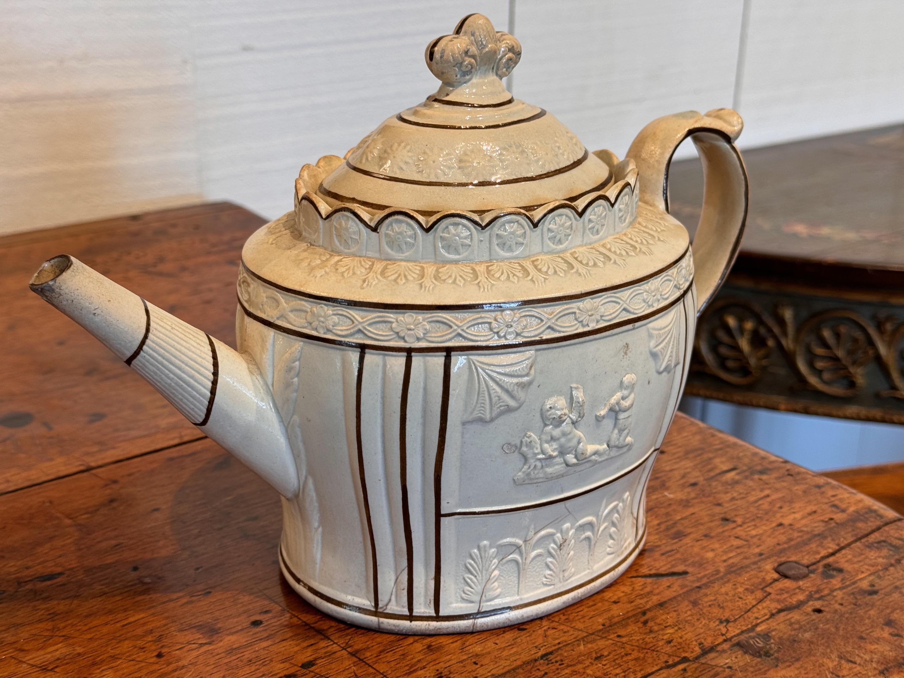 Teiera Wedgewood del XIX secolo In condizioni discrete in vendita a Charlottesville, VA