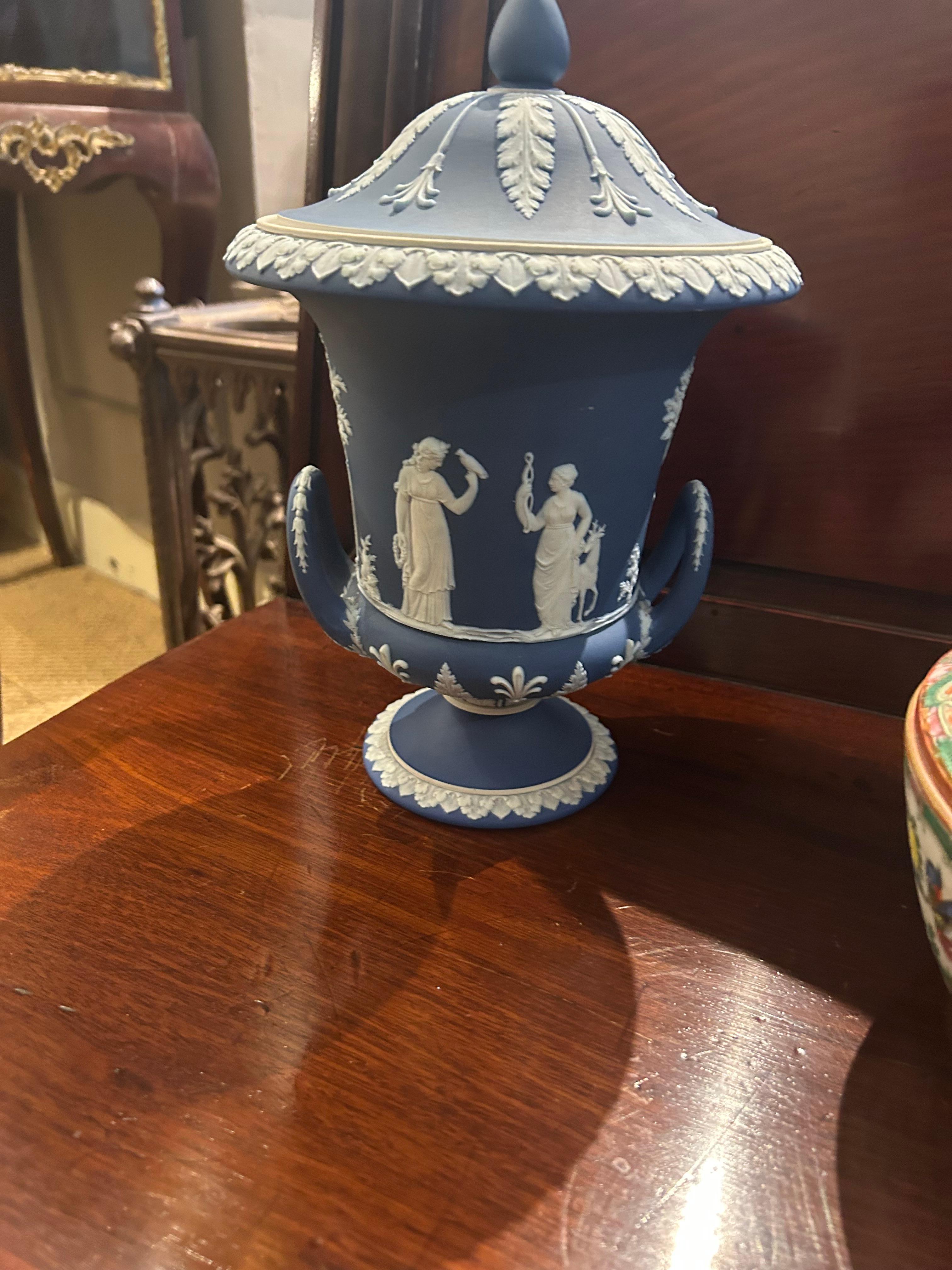 English 19th Century Wedgwood Jasperware Campagne Urn For Sale