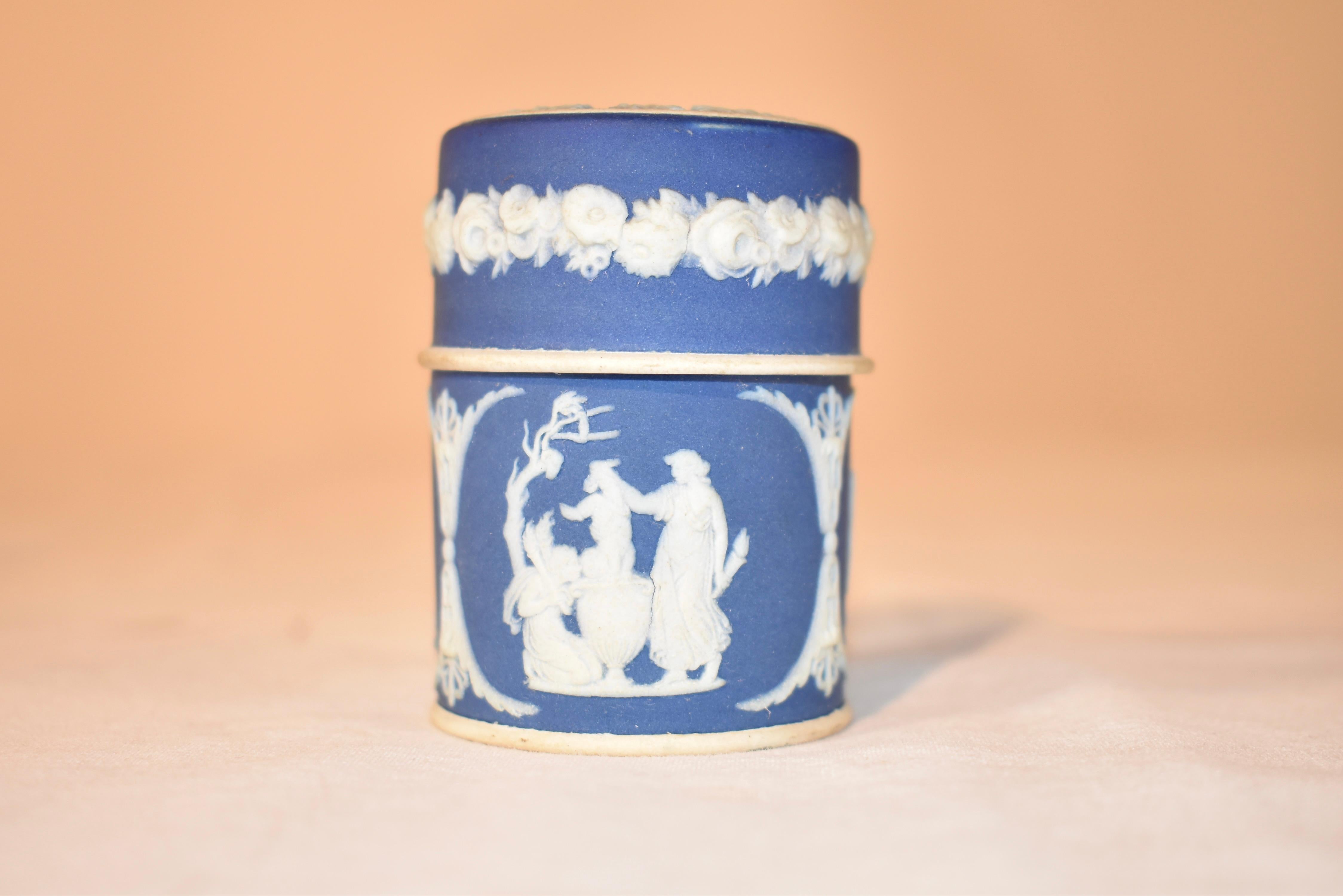 19. Jahrhundert Wedgwood Jaspisware Dresser Box (Englisch) im Angebot