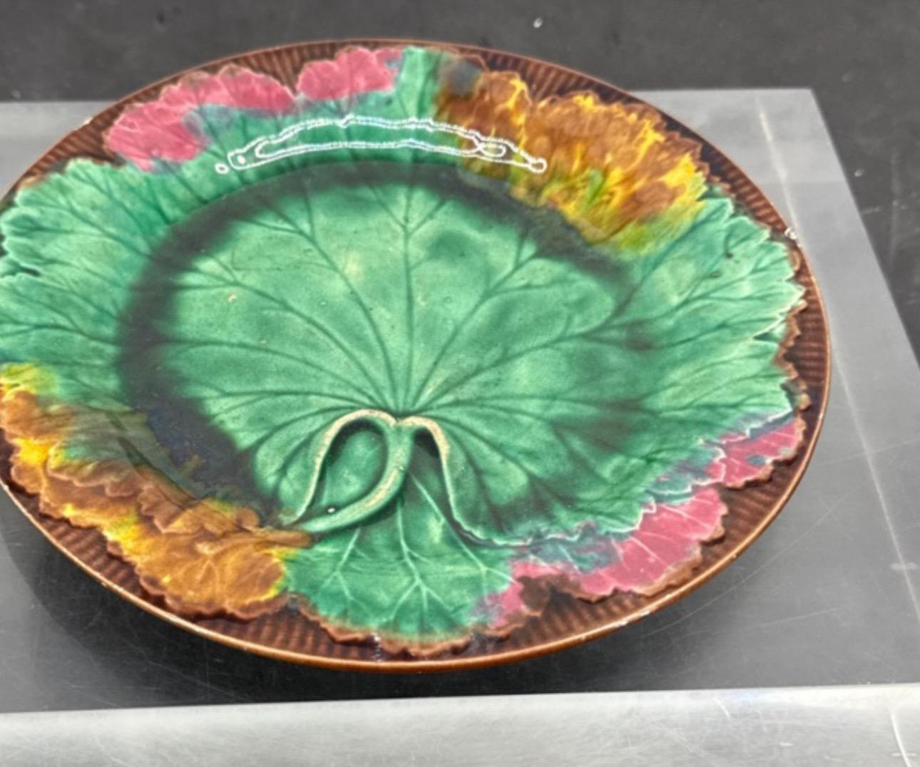 English 19th Century Wedgwood Majolica Cabbage Leaf Plate, England For Sale