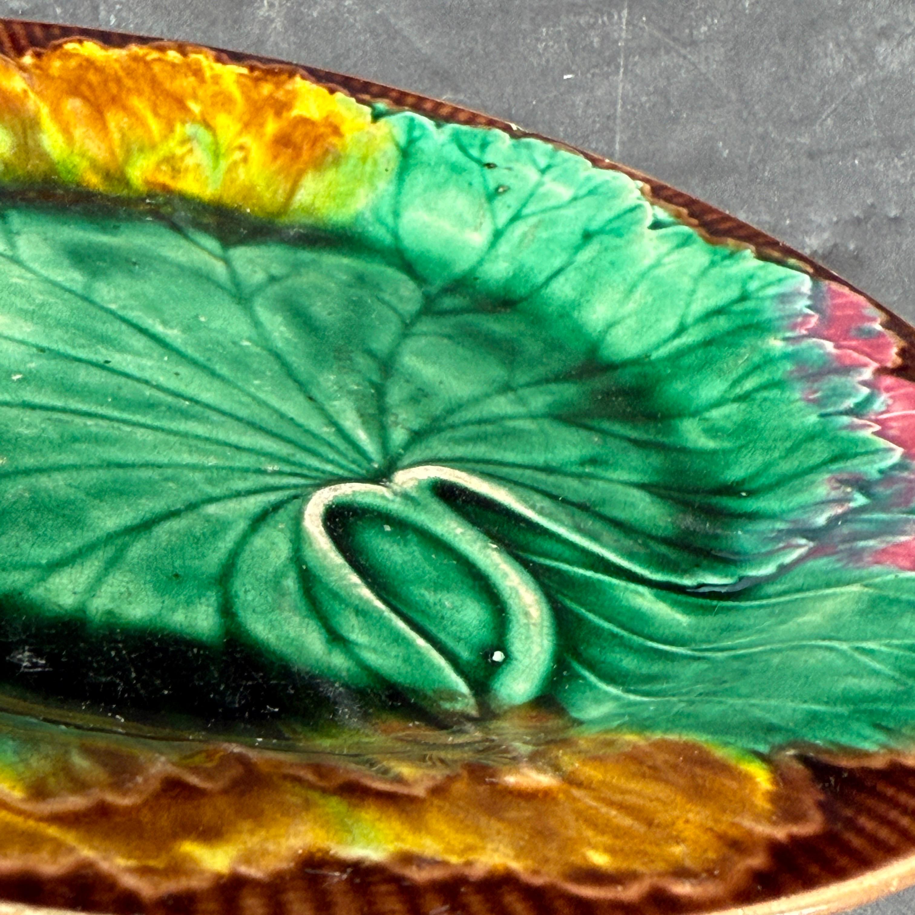 19th Century Wedgwood Majolica Cabbage Leaf Plate, England For Sale 2