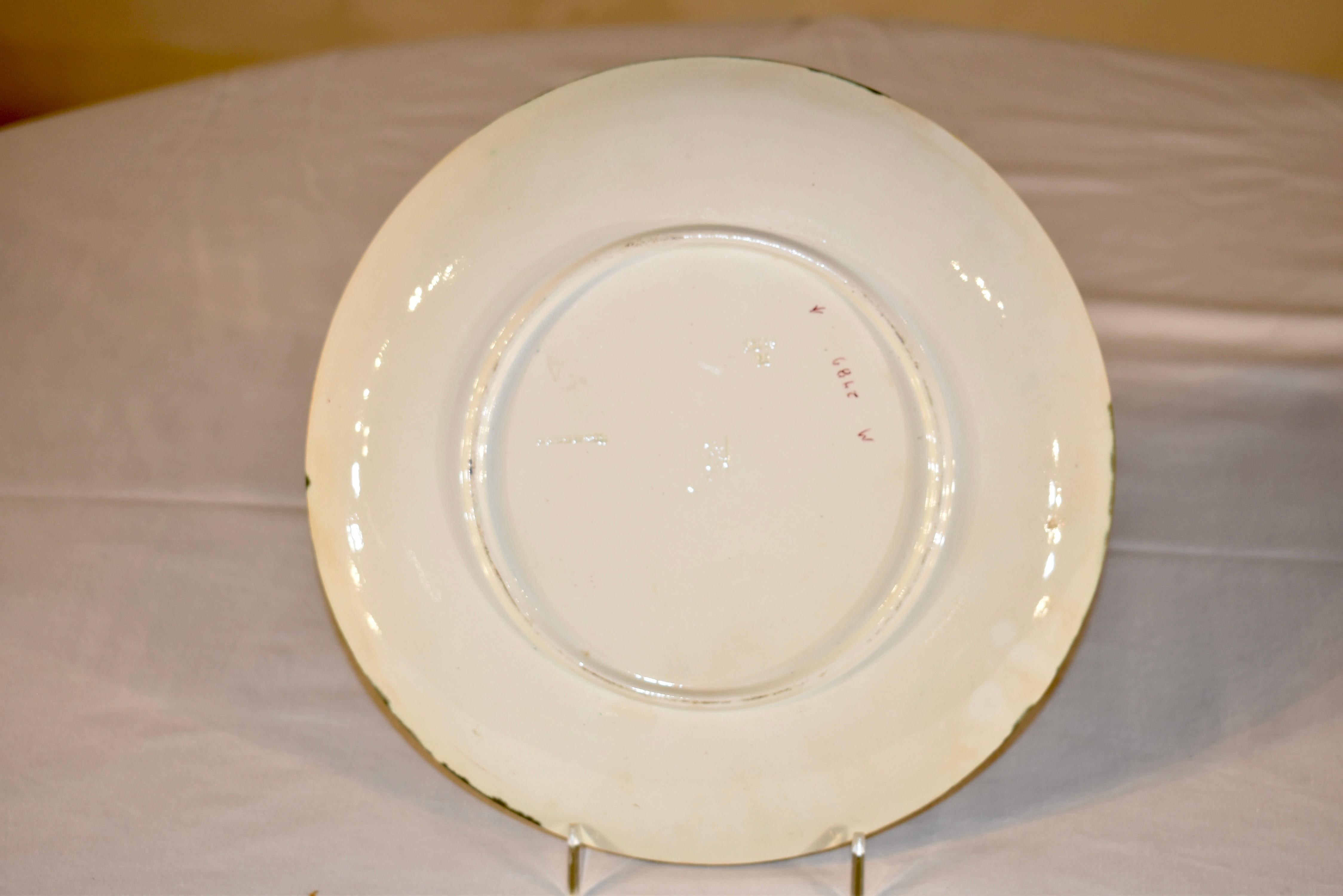 Majolika-Teller aus Wedgwood aus dem 19. Jahrhundert (Glasiert) im Angebot