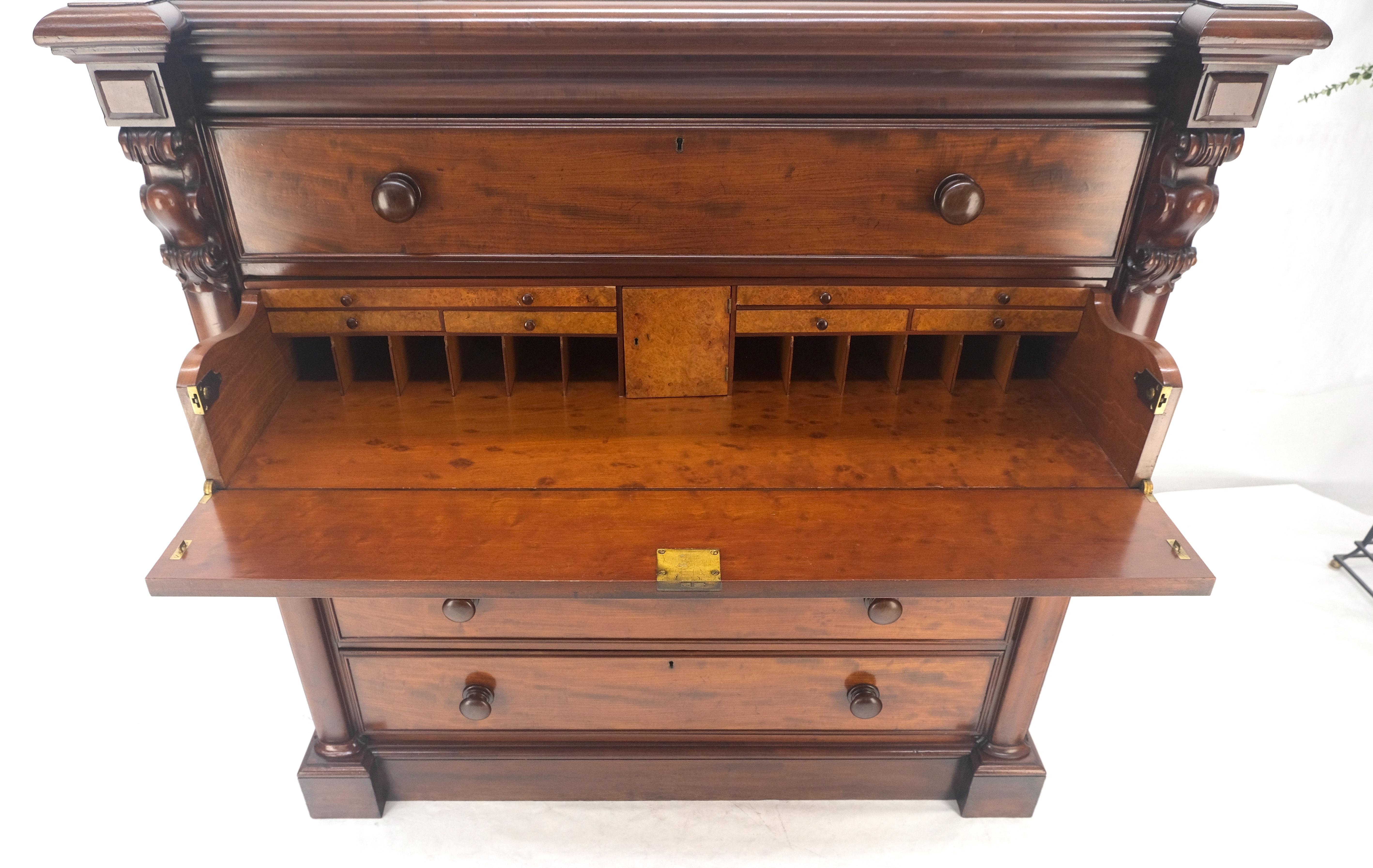 Vittoriano Cassettiera in mogano Wellington del XIX secolo Scrivania a coda di rondine Pulito in vendita