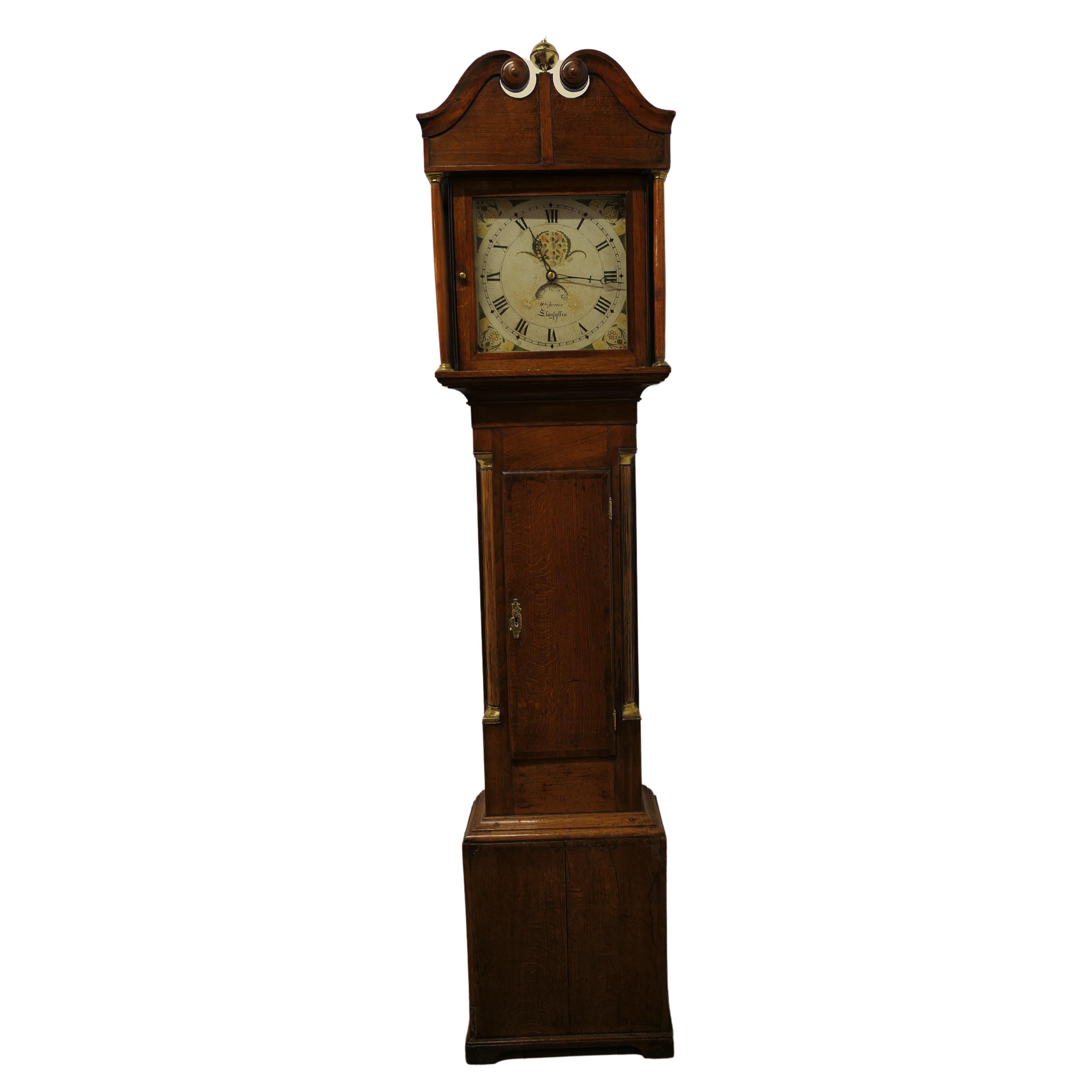  Horloge campagnarde galloise du 19ème siècle en chêne à long boîtier par Wm Jones of Llanfyllin   
