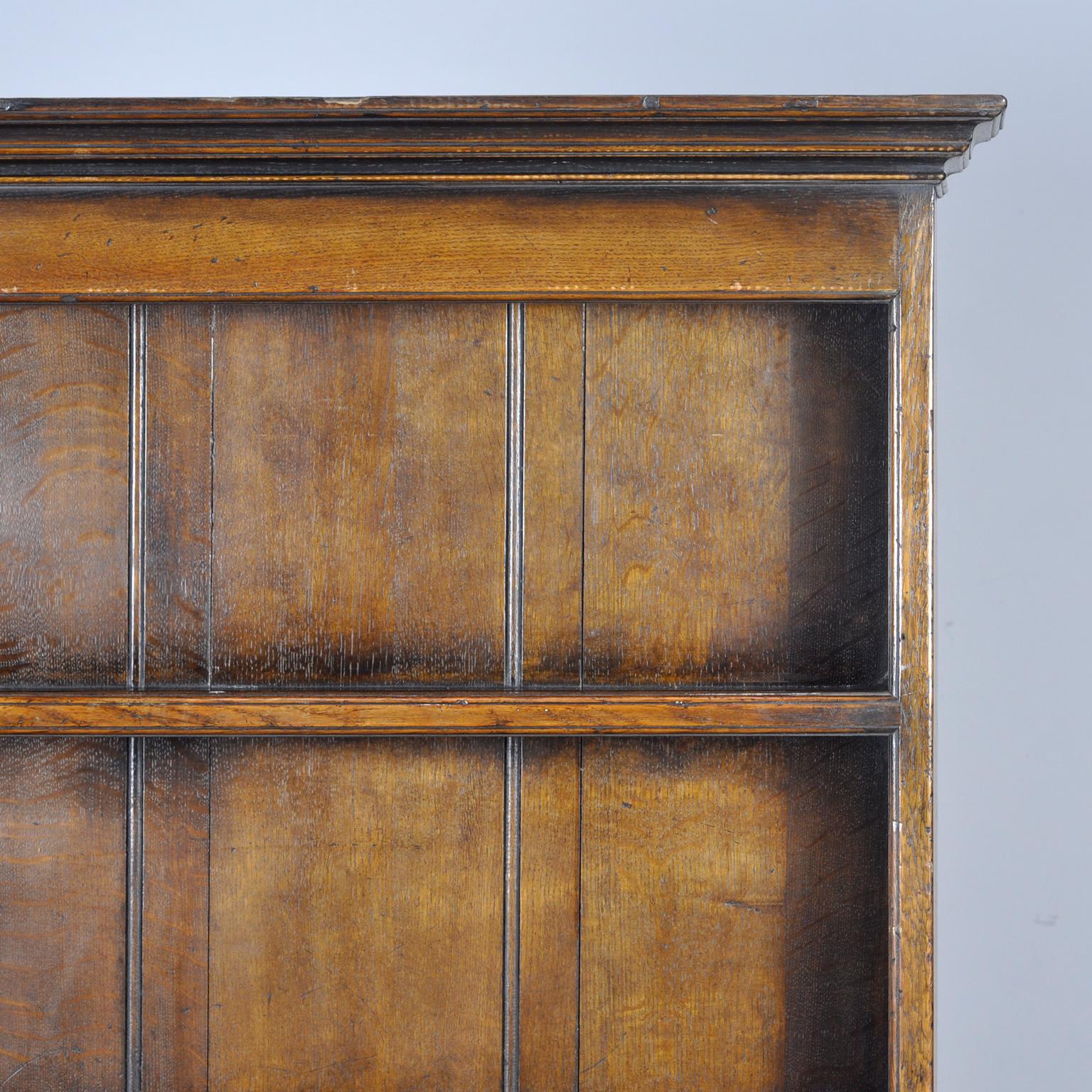 19th Century, Welsh Oak Dresser In Good Condition In Amsterdam, Noord Holland