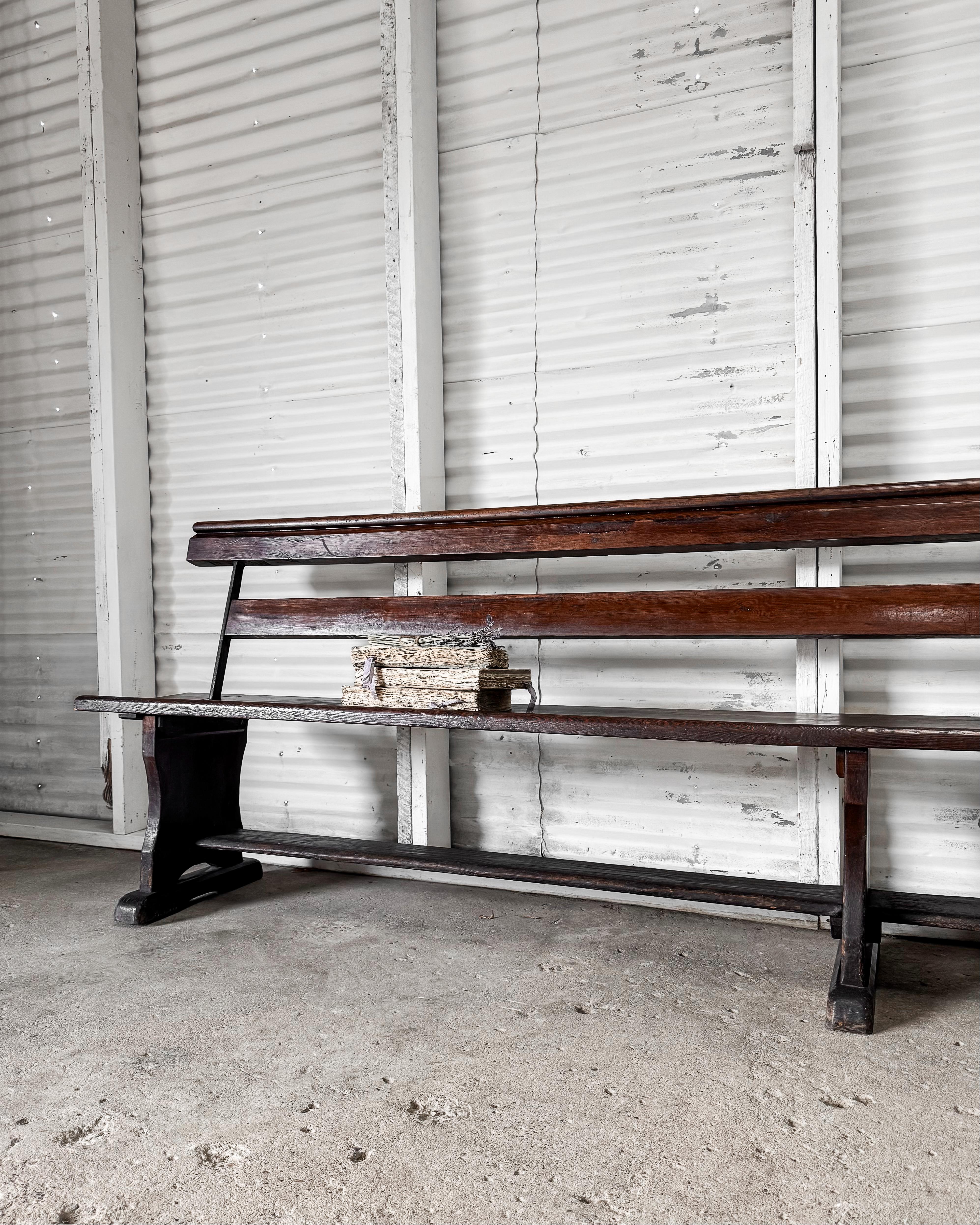 19th Century Welsh Railway Platform Bench In Good Condition In Mckinney, TX