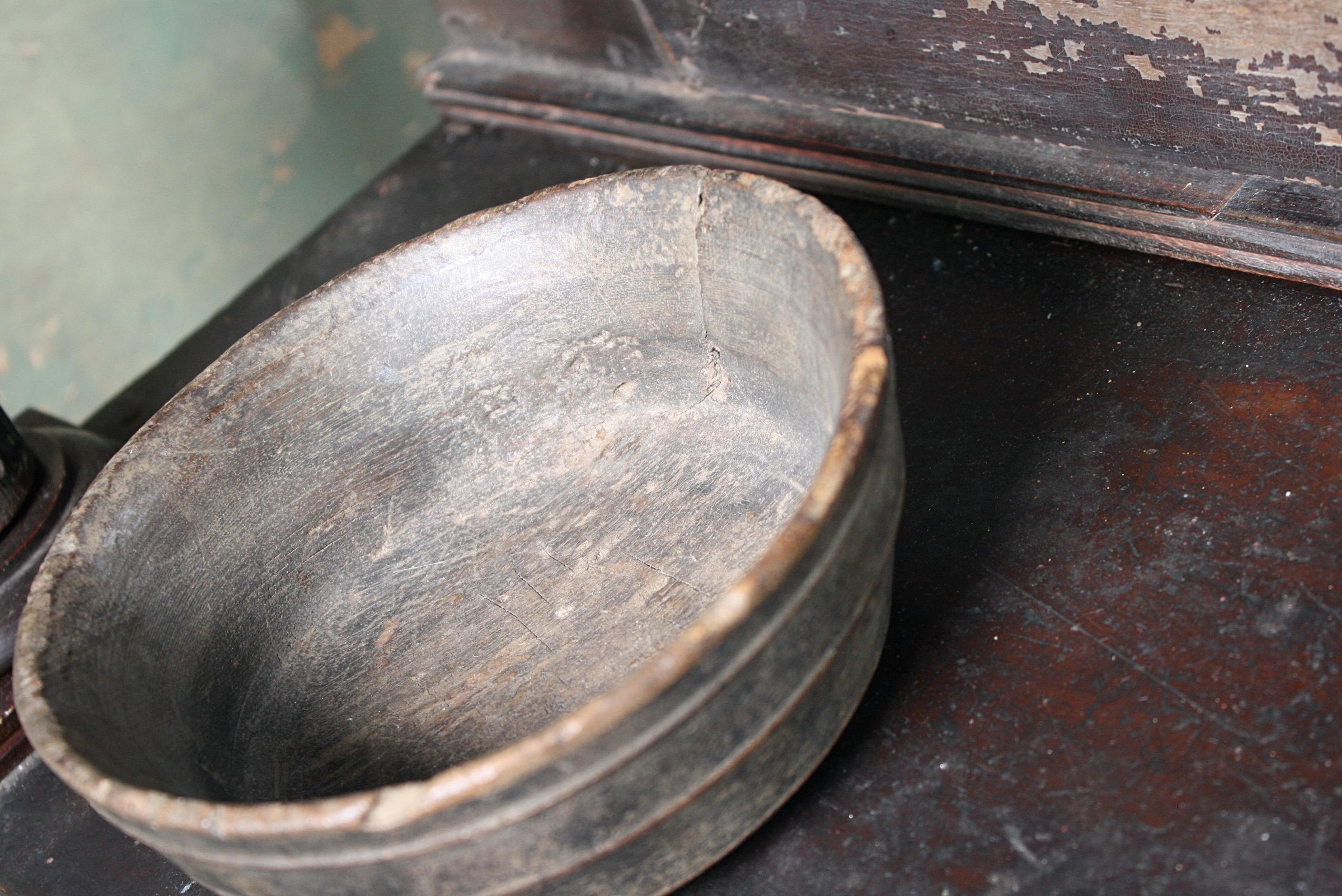 19th Century Welsh Turned Treen Sycamore Diary Bowl 3