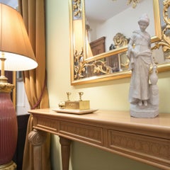 19th Century White Carrara Marble Sculpture – Young Woman with a Pitcher