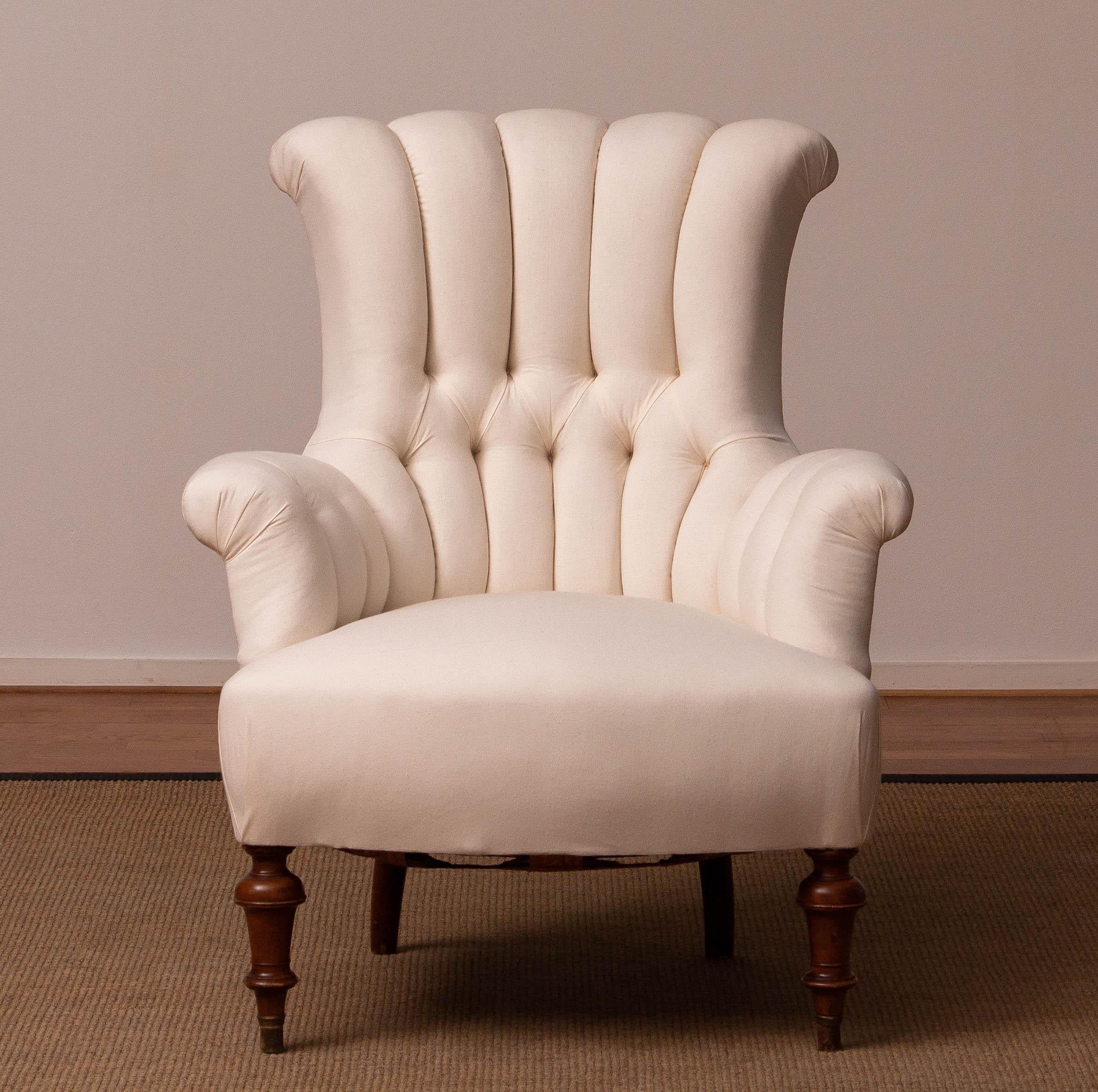19th Century White Cotton Victorian 'Deconstructed' Tufted Scroll-Back Chair For Sale 3