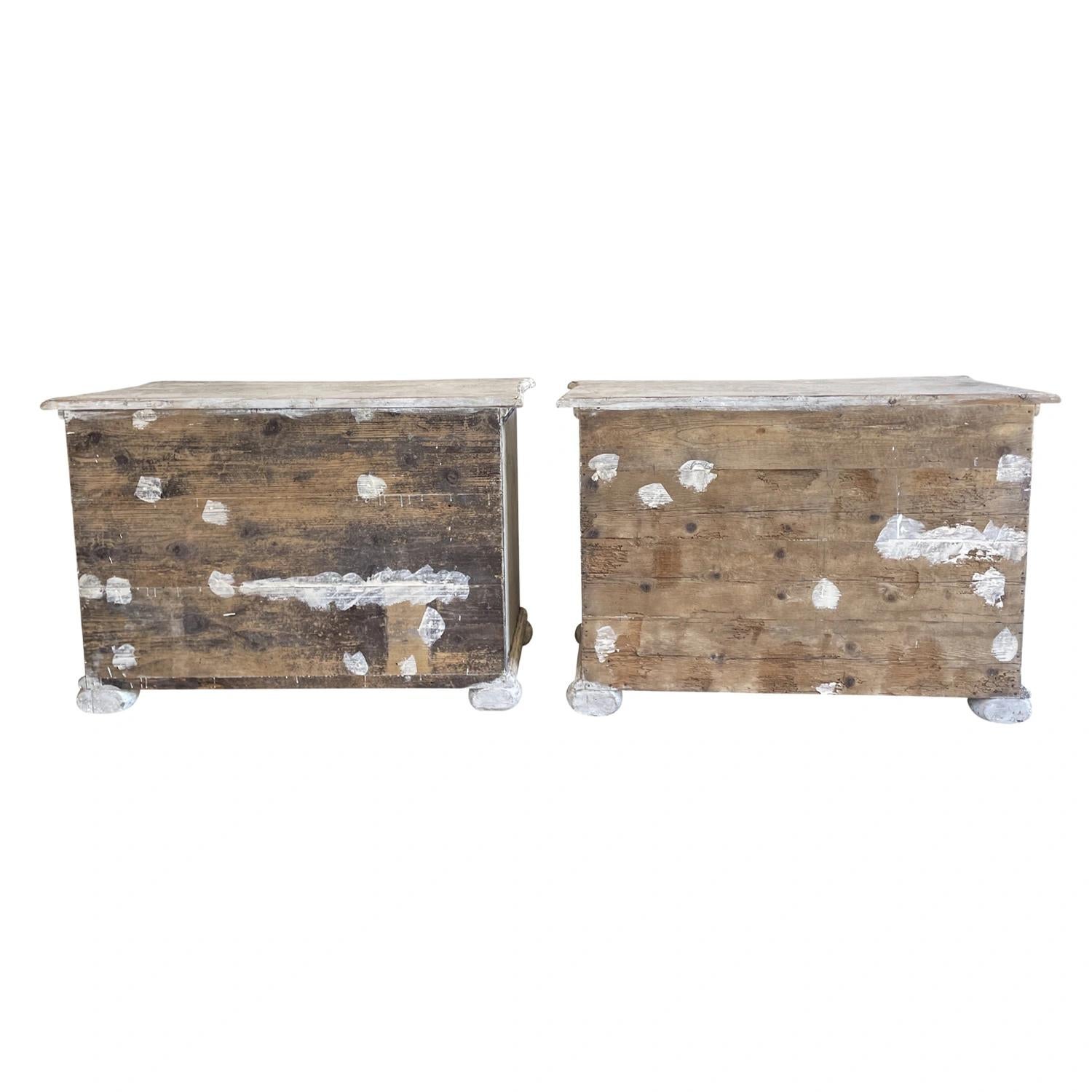 Metal 19th Century White-Grey French Pair of Pinewood Provincial Commodes, Chests For Sale