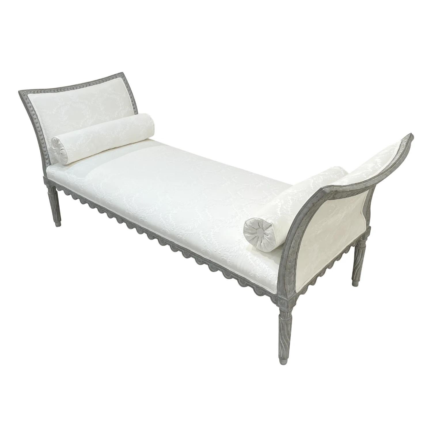 19th Century White-Grey Swedish Gustavian Sofa, Scandinavian Pinewood Daybed 2