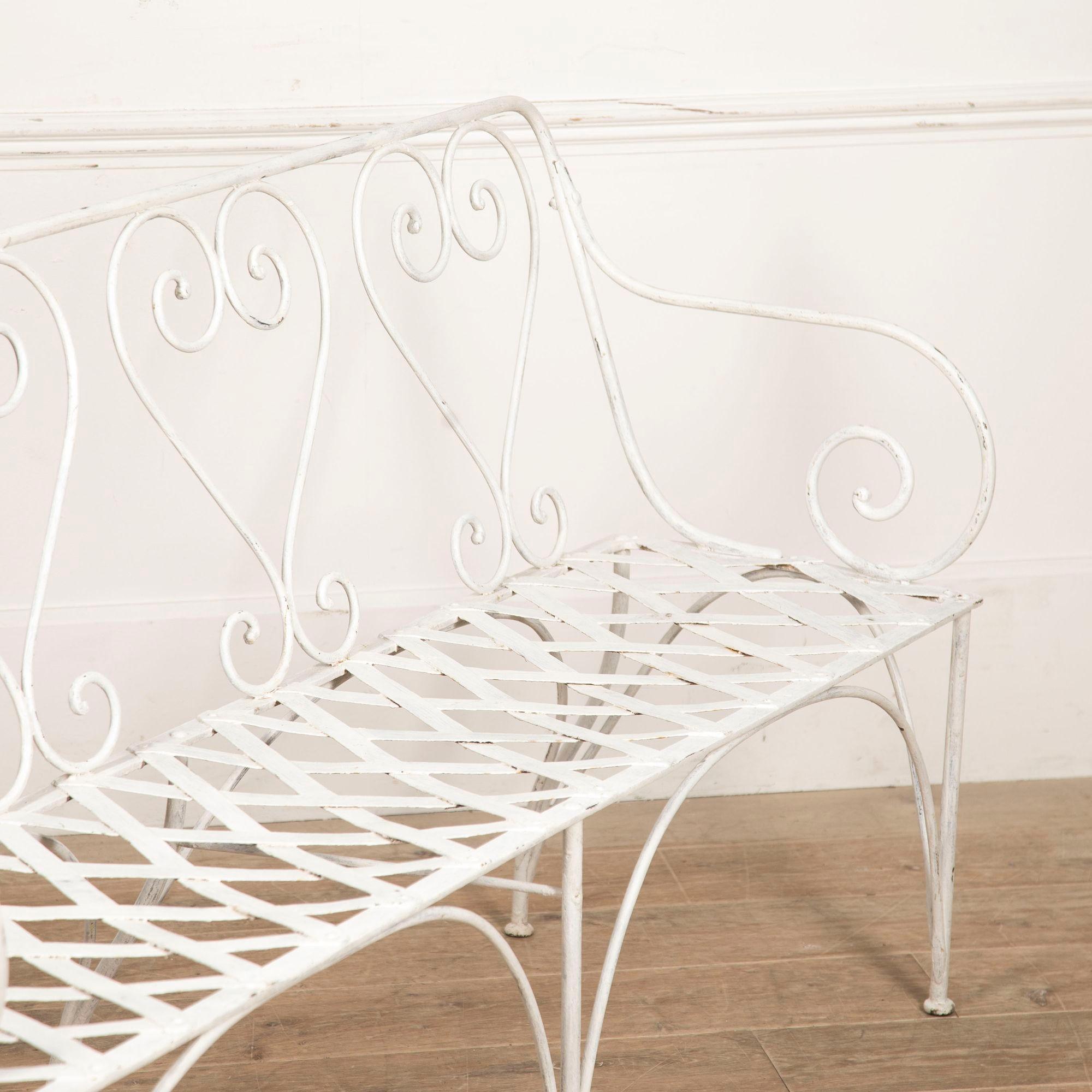 19th Century White Iron French Garden Seat In Good Condition For Sale In Gloucestershire, GB