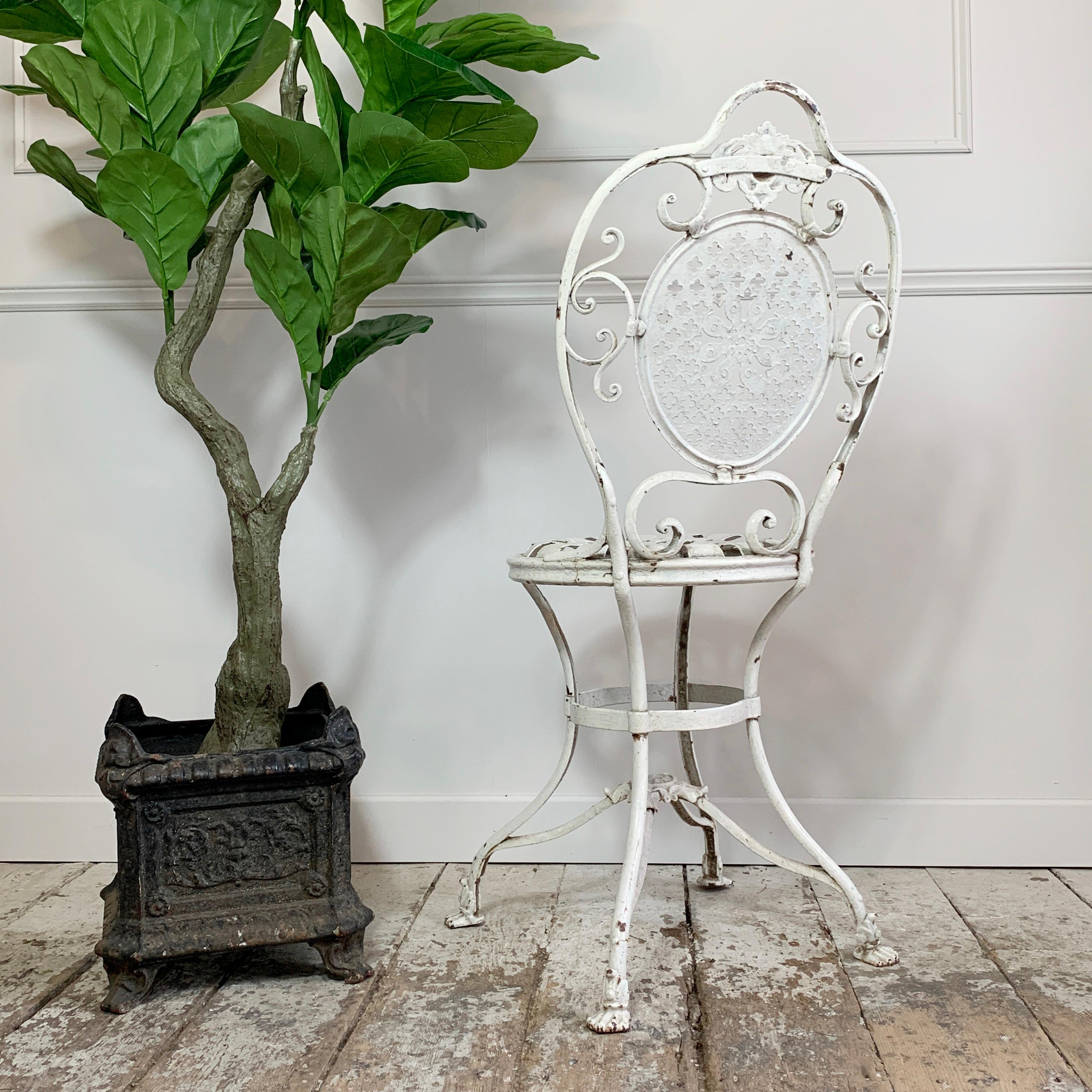 Weißer Löwenpfoten-Arras-Orangeriestuhl aus dem 19. im Angebot 3