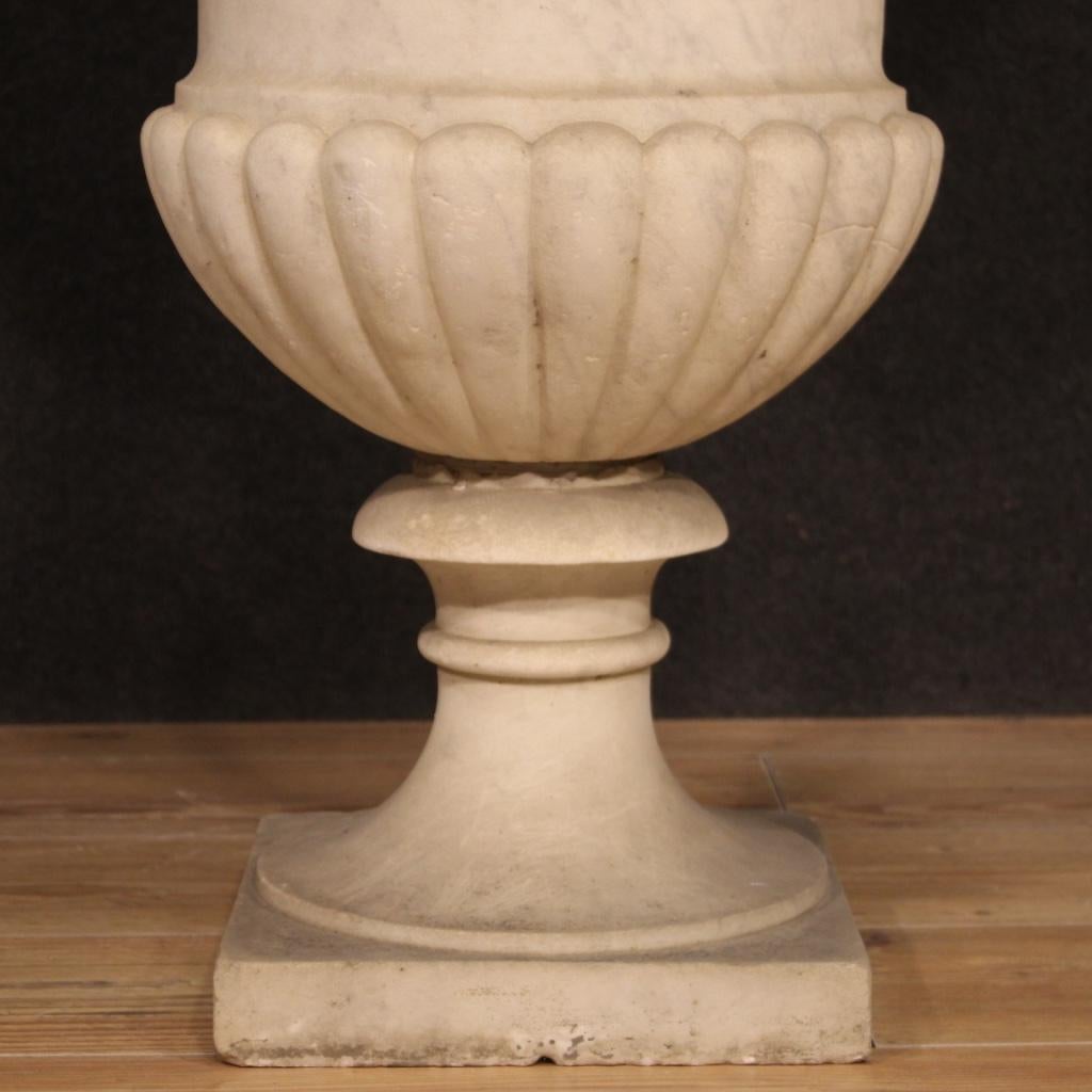 Vase Médicis italien ancien en marbre blanc du 19ème siècle, 1880 1
