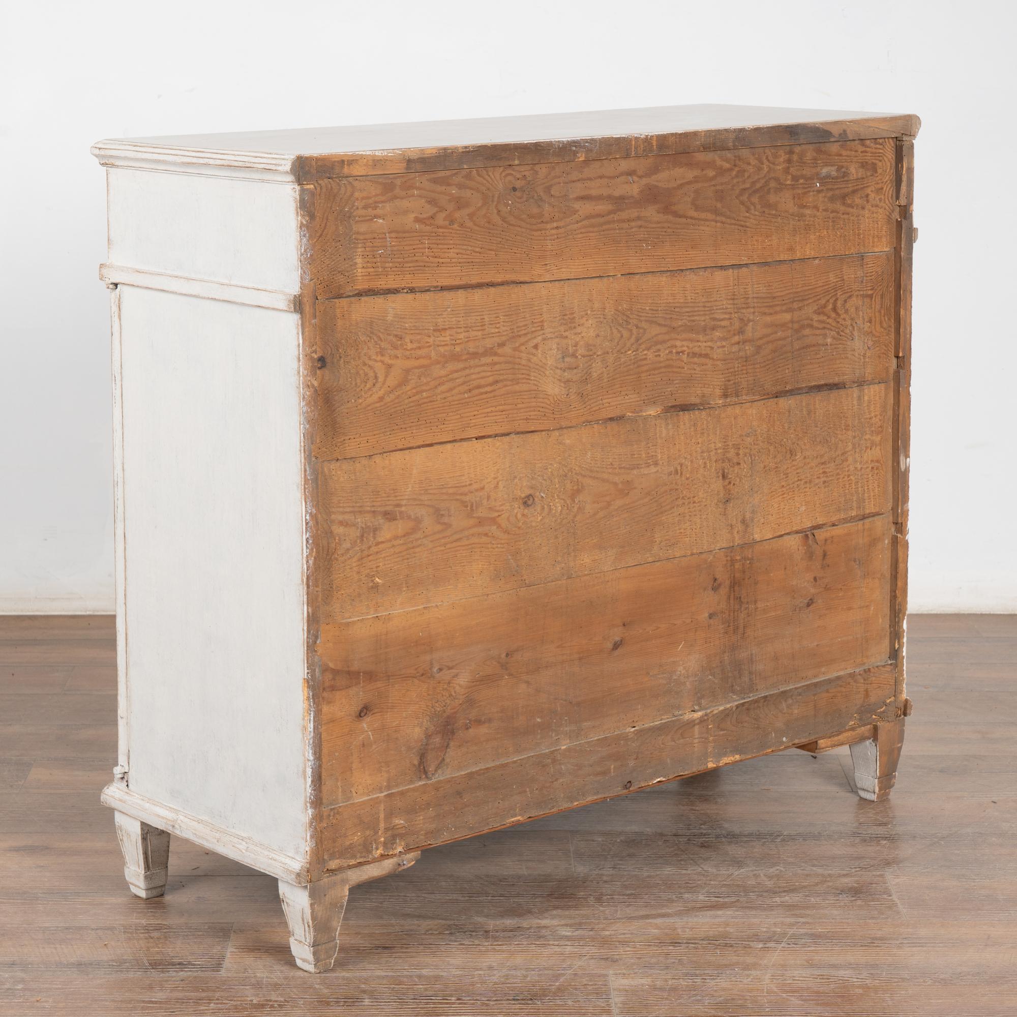 19th Century White Painted Swedish Cabinet Sideboard For Sale 4