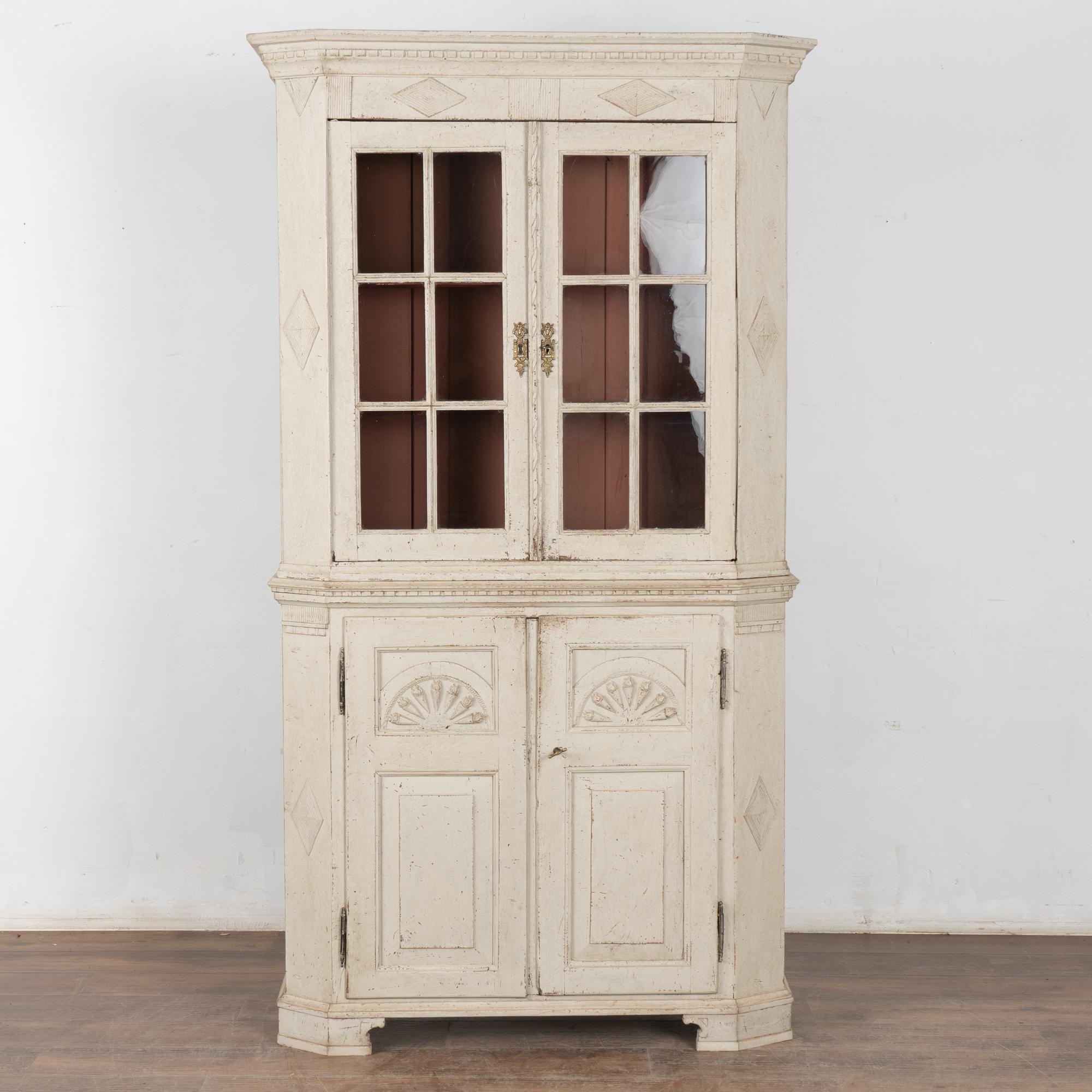 Glass 19th Century White Painted Swedish Gustavian Bookcase Display Cabinet For Sale