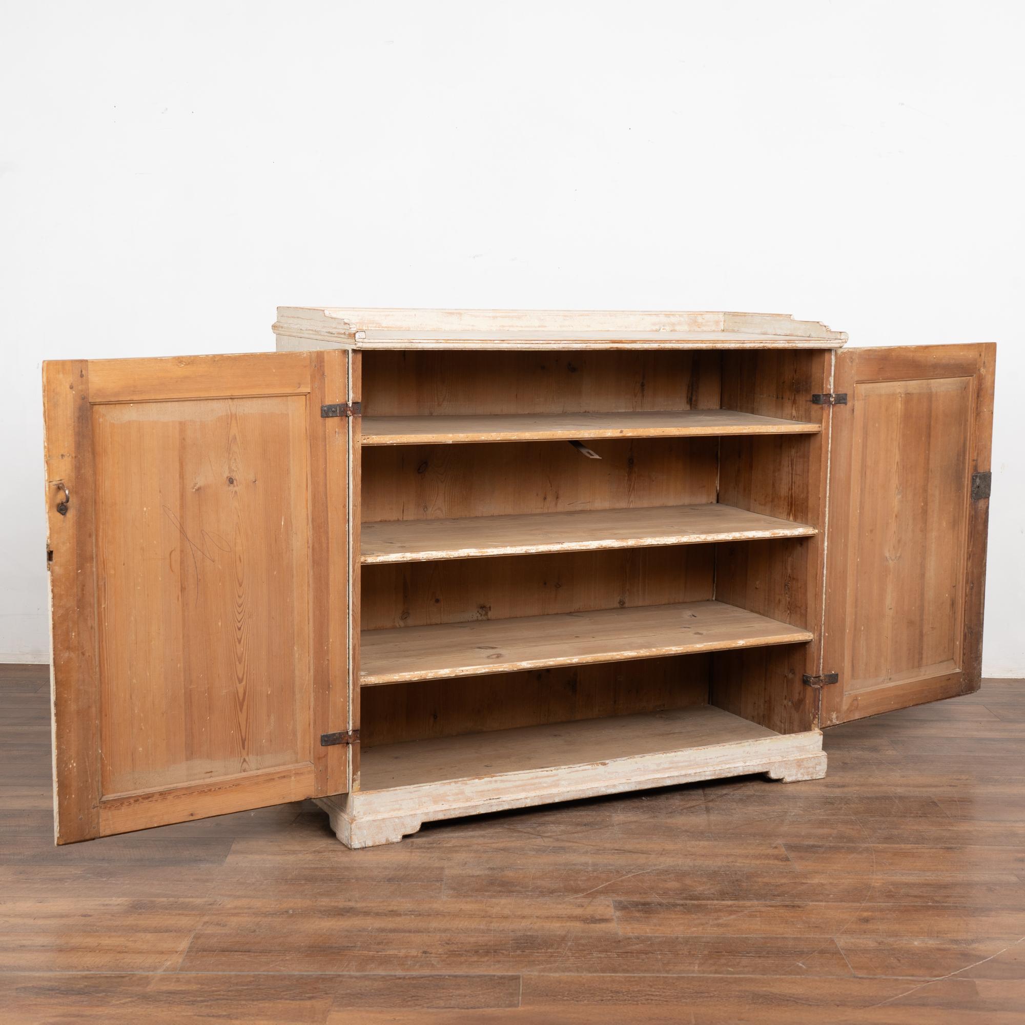19th Century White Painted Swedish Gustavian Pine Sideboard Console Buffet In Good Condition For Sale In Round Top, TX