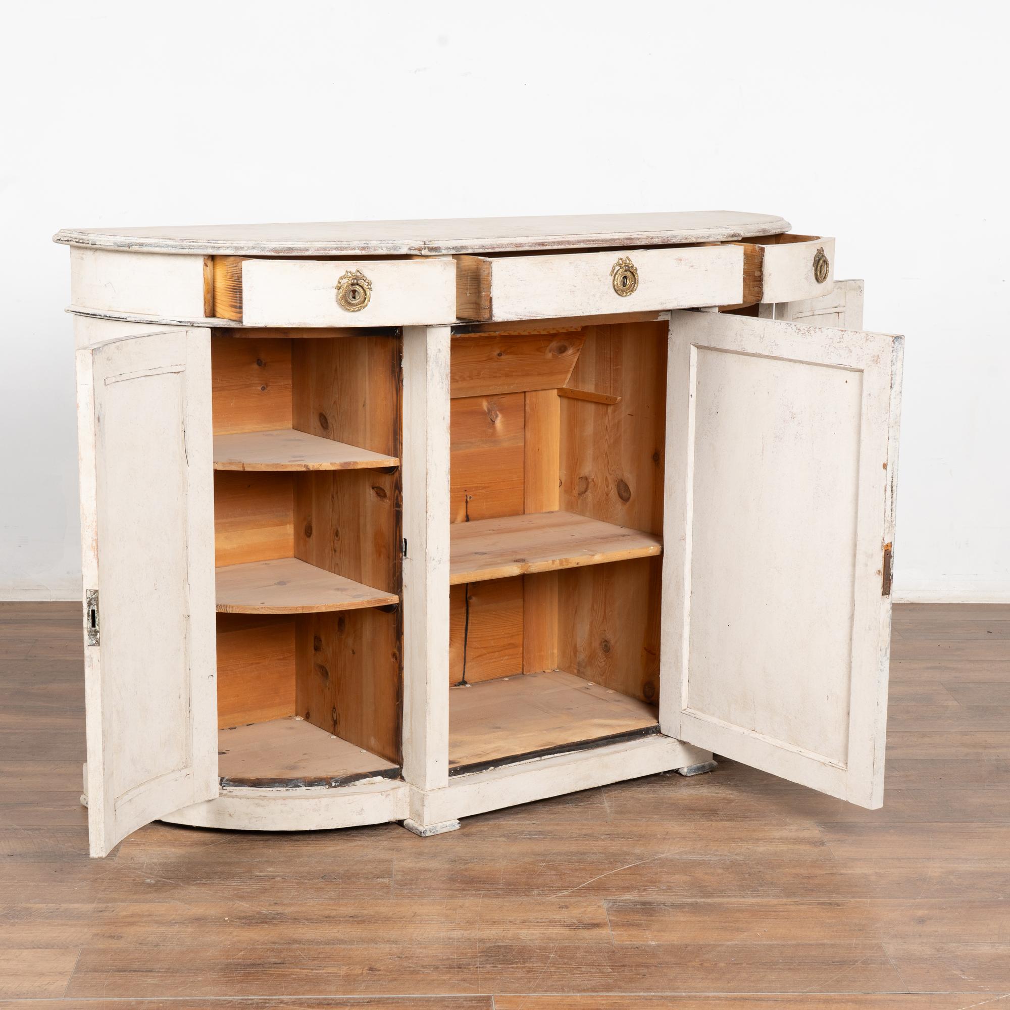 19th Century White Swedish Gustavian Sideboard Buffet In Good Condition For Sale In Round Top, TX