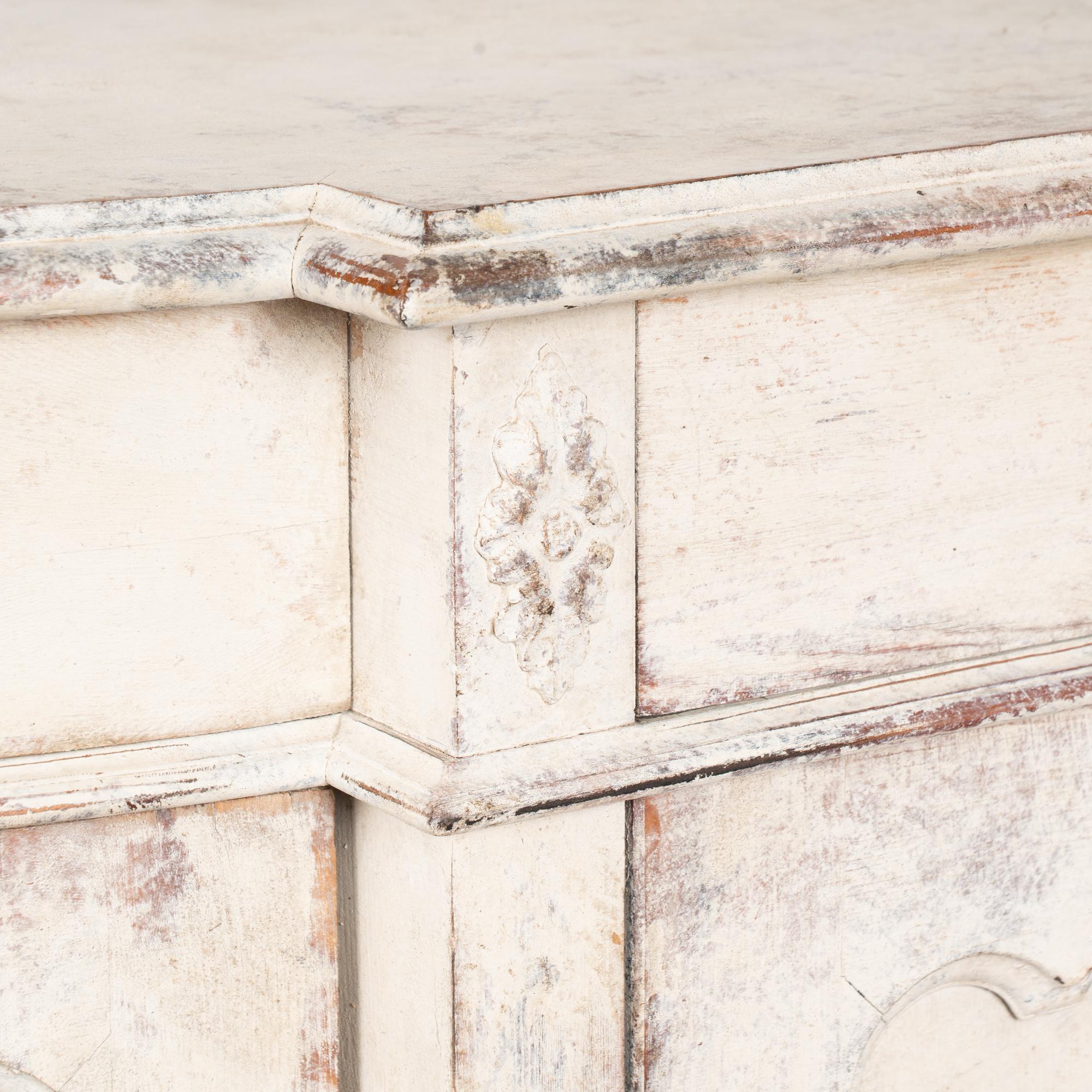 19th Century White Swedish Gustavian Sideboard Buffet For Sale 4