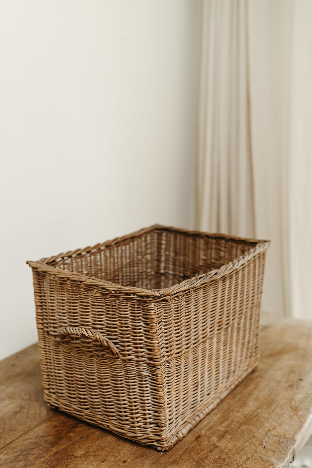19th century wicker laundry basket  For Sale 4
