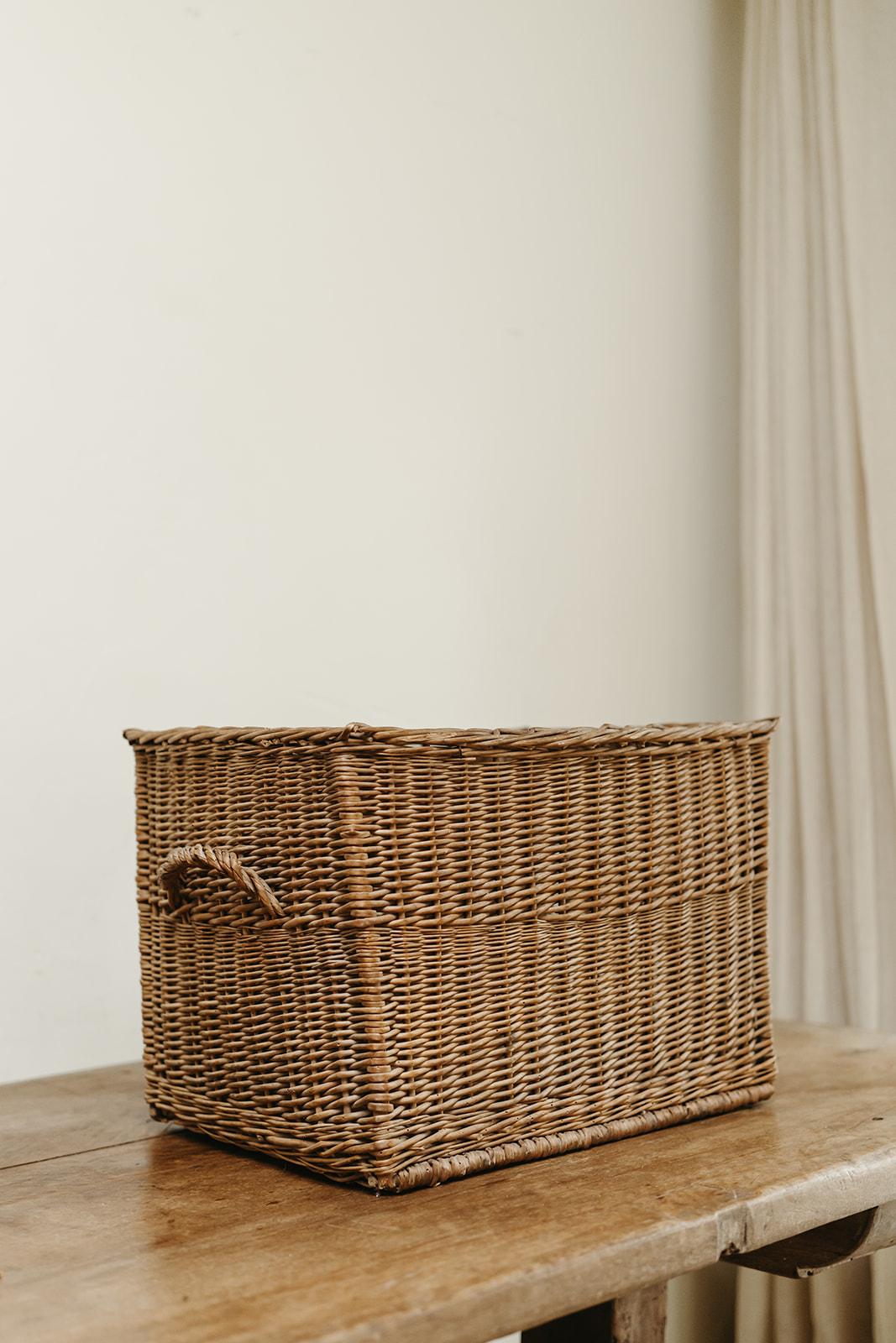 19th century wicker laundry basket  For Sale 6