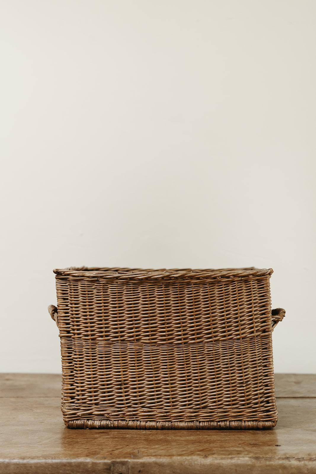19th century wicker laundry basket  For Sale 2