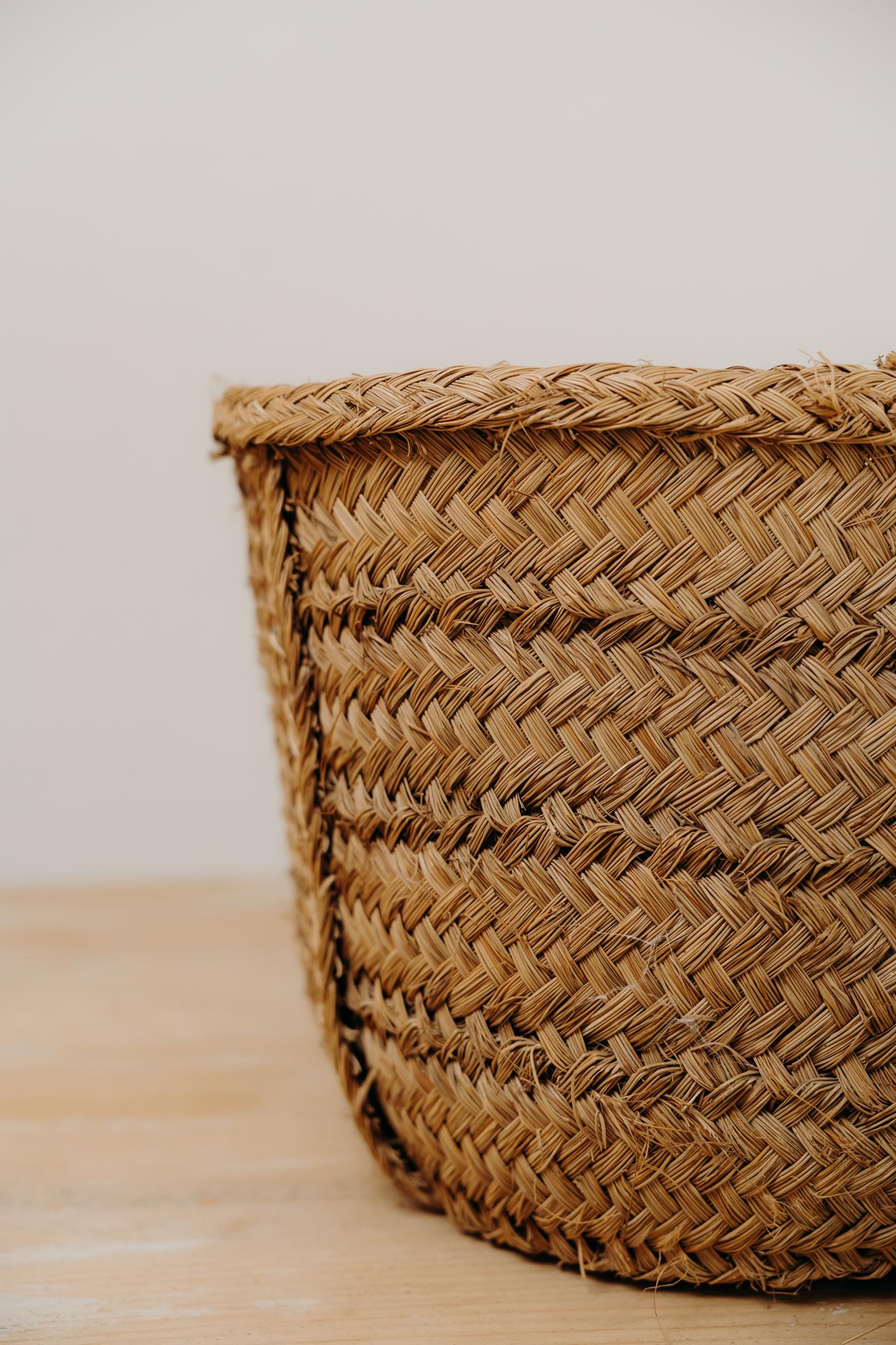 Panier en osier tressé du 19ème siècle ... Bon état - En vente à Brecht, BE
