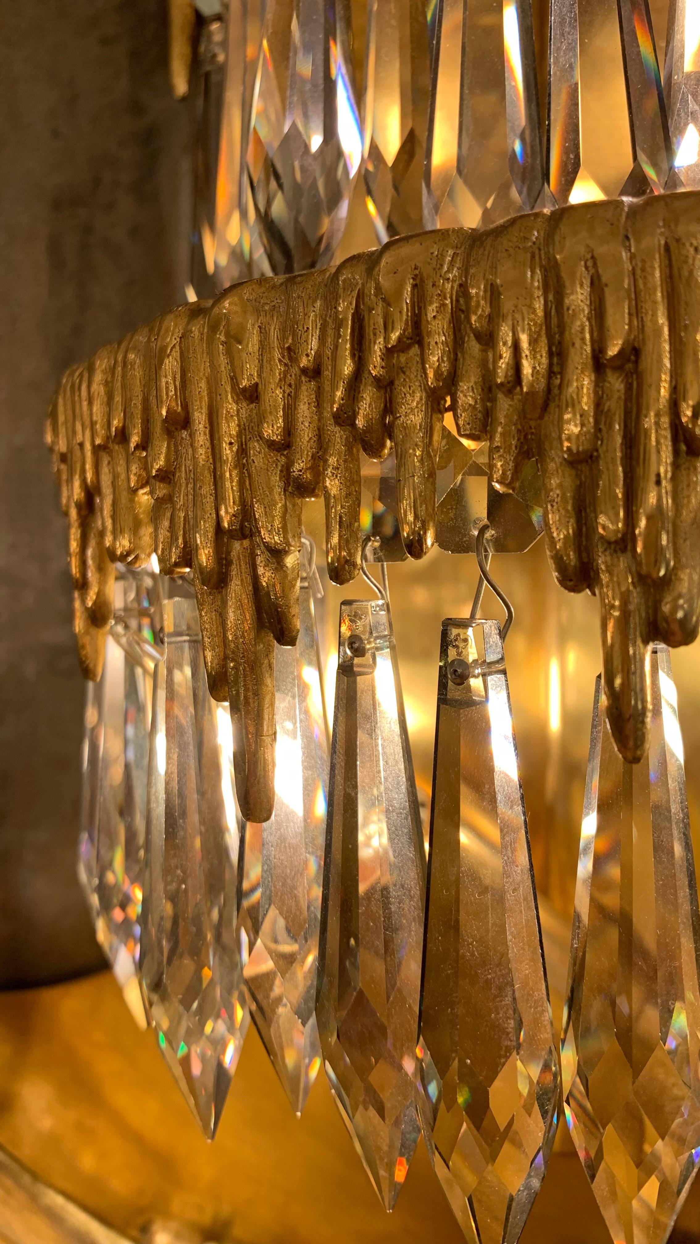 19. Jahrhundert Wien Wandlampe mit 7 Lights in antiker Bronze und Kristall im Zustand „Hervorragend“ im Angebot in SAINT-OUEN-SUR-SEINE, FR
