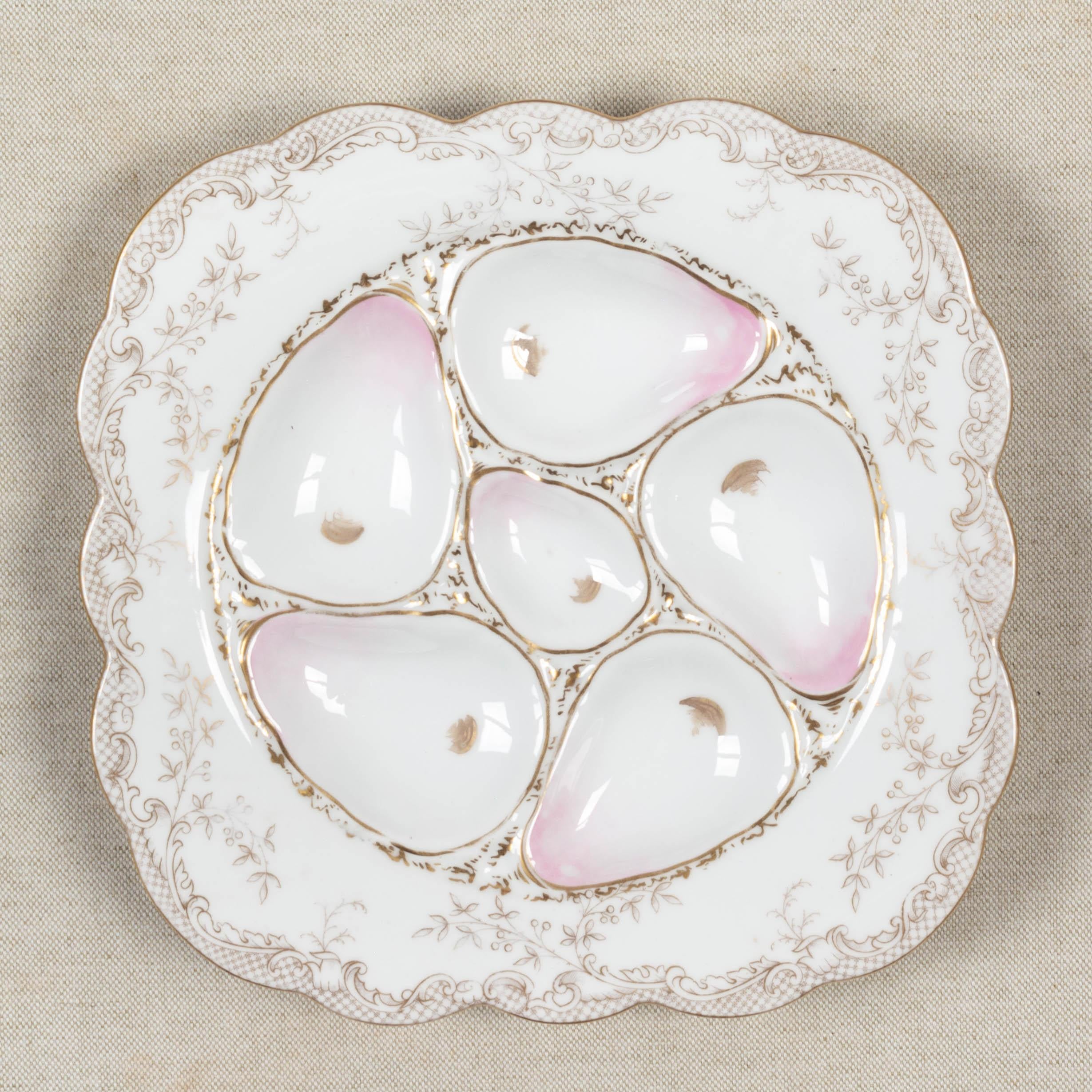 Pareja de Platos de Ostra de Porcelana Wilhelm & Graef del Siglo XIX Bellas artes en venta