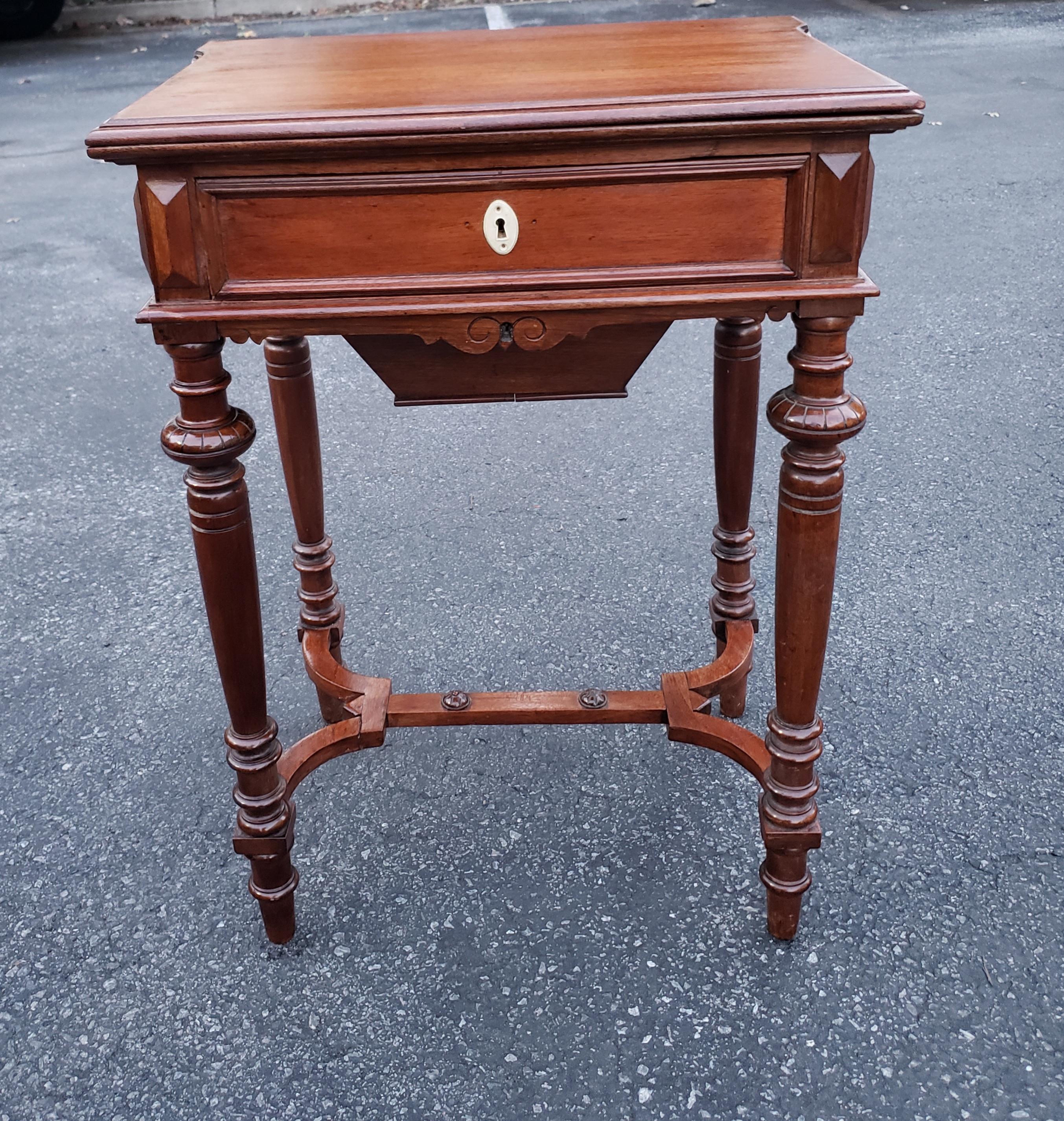 A sophisticated 19th Century William and Mary style Mahogany Two-Drawer Sewing Table or Side Table in great antique condition. Was recently refinished and looks gorgeous. Measures 21.5