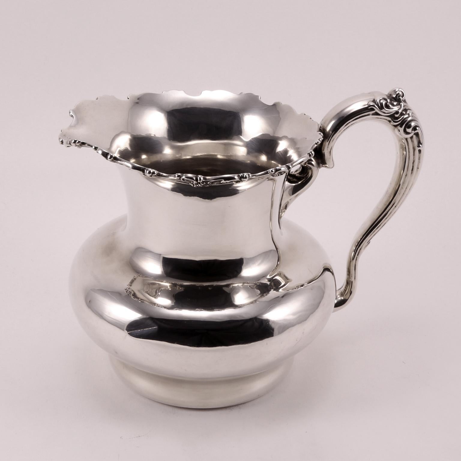 19th Century William Gale Sterling Silver Floral Jug, 1890 For Sale 2