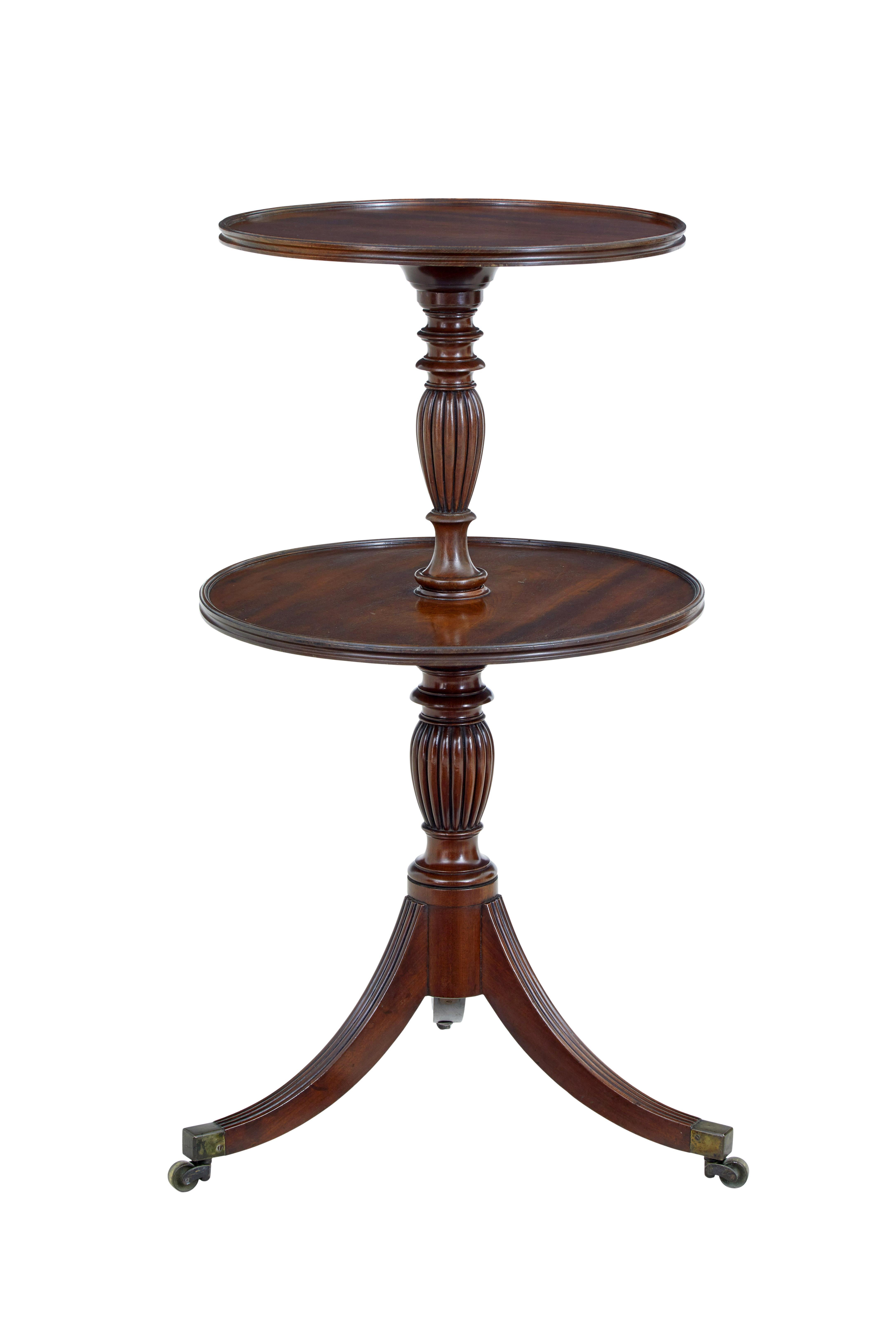 Mahogany 19th century William IV mahogany 2 tier circular serving table For Sale