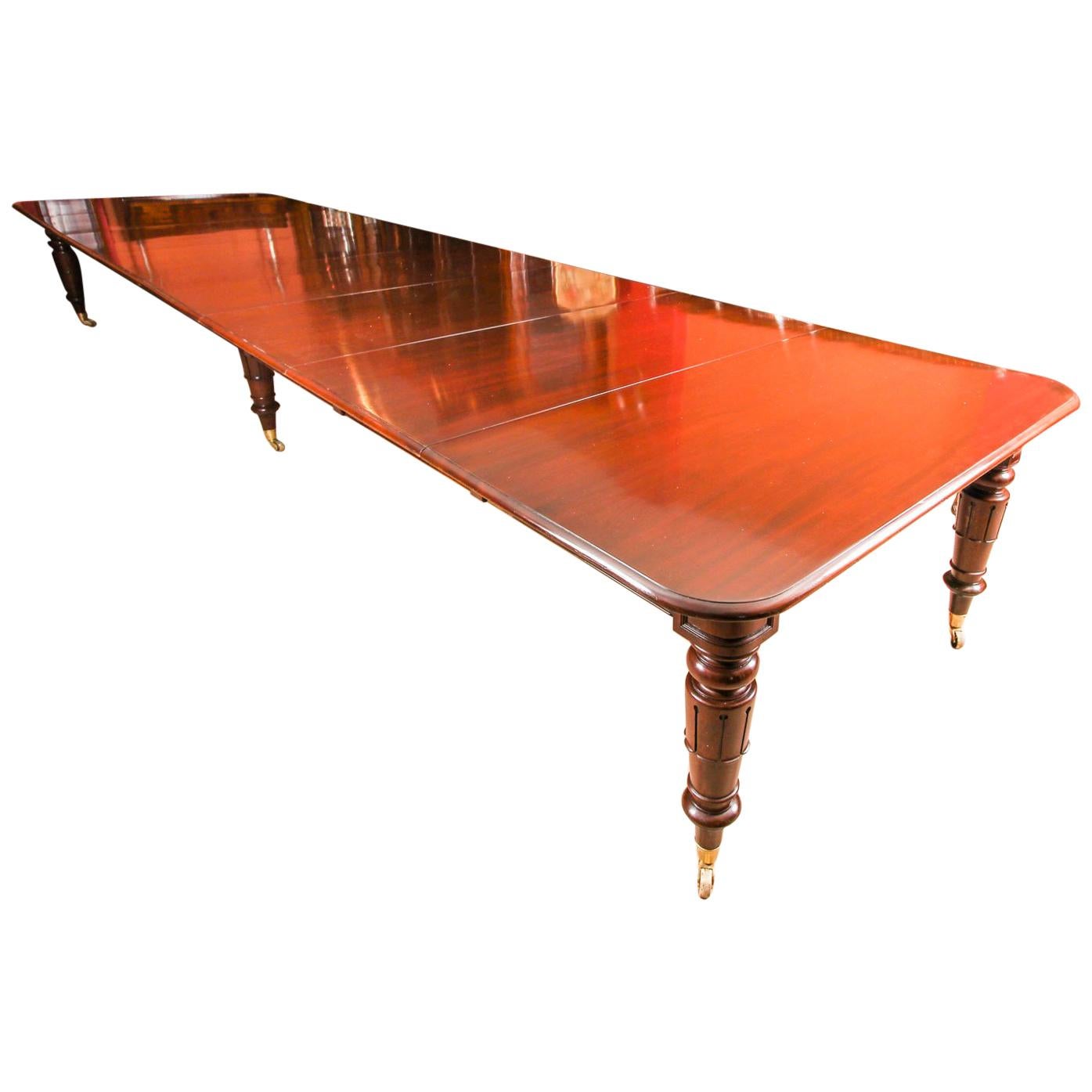 1830s Dining Room Tables - 31 For Sale at 1stdibs