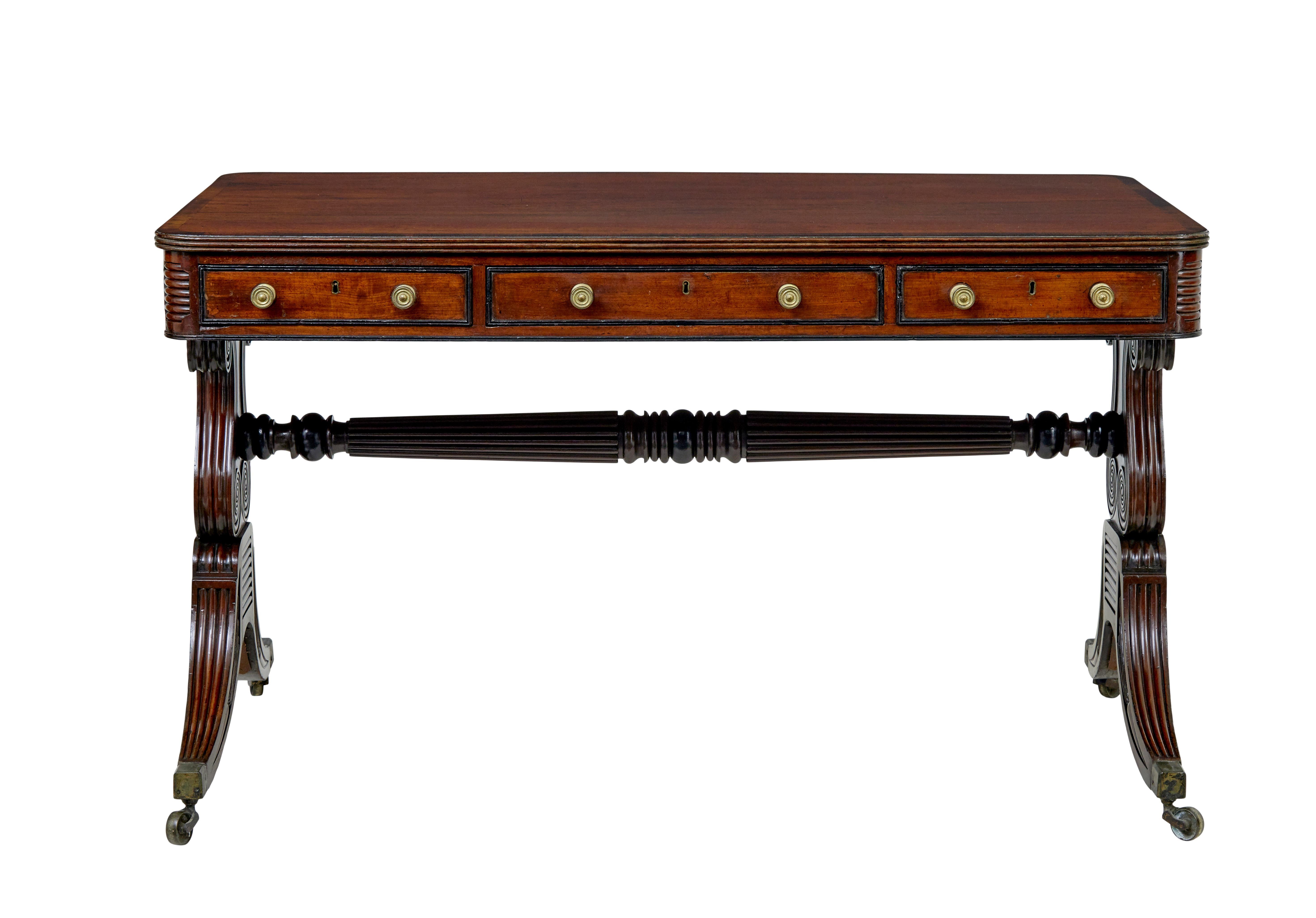 English 19th century William IV mahogany library desk For Sale
