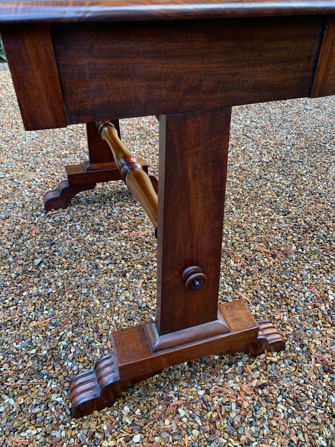 19th Century William IV Mahogany Library Table For Sale 4